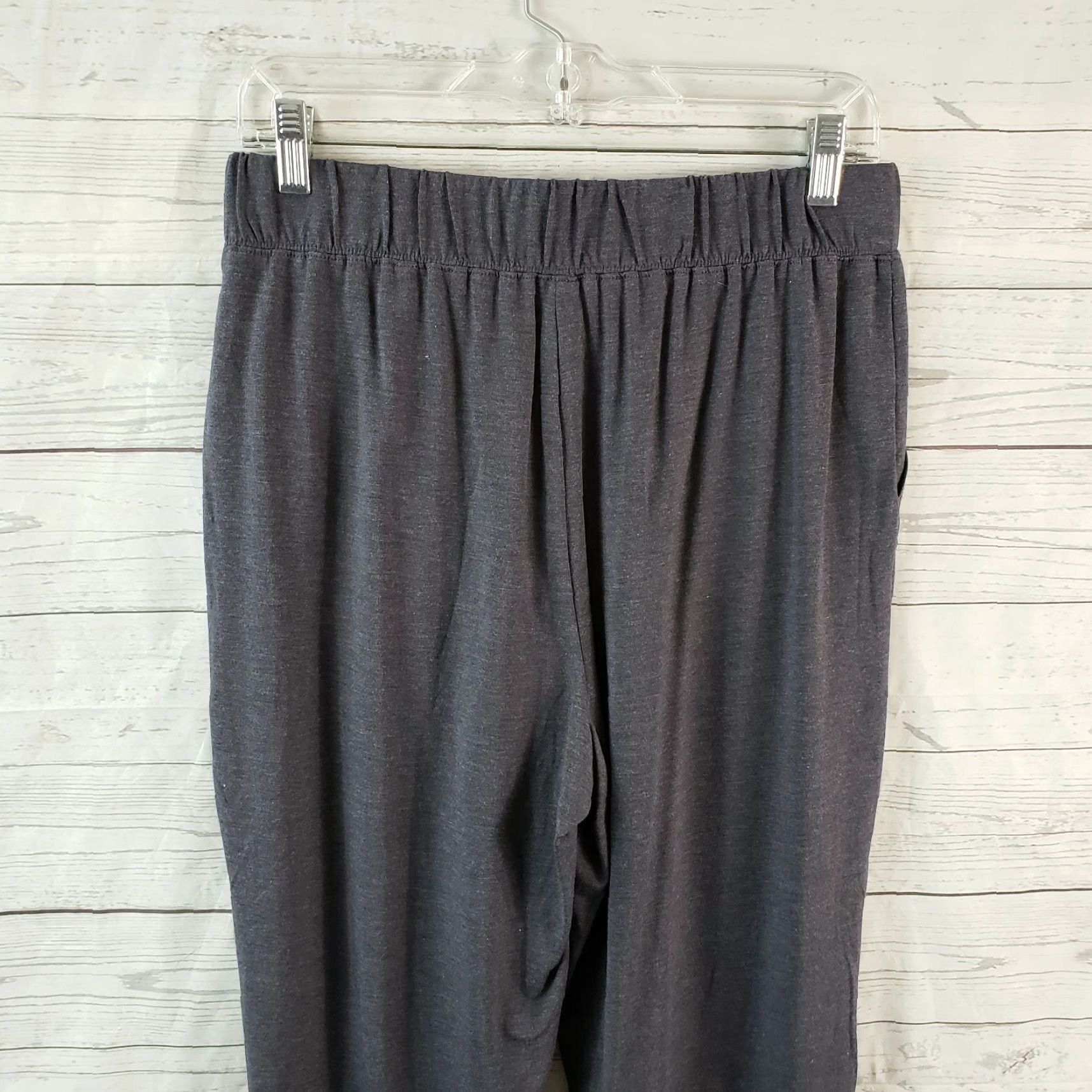 Fabletics Fabletics Womens Restoreknit Tapered Lounge Pants L Gray Pockets Jogger Women's Size 36" / US 14 / IT 50 - 4 Thumbnail