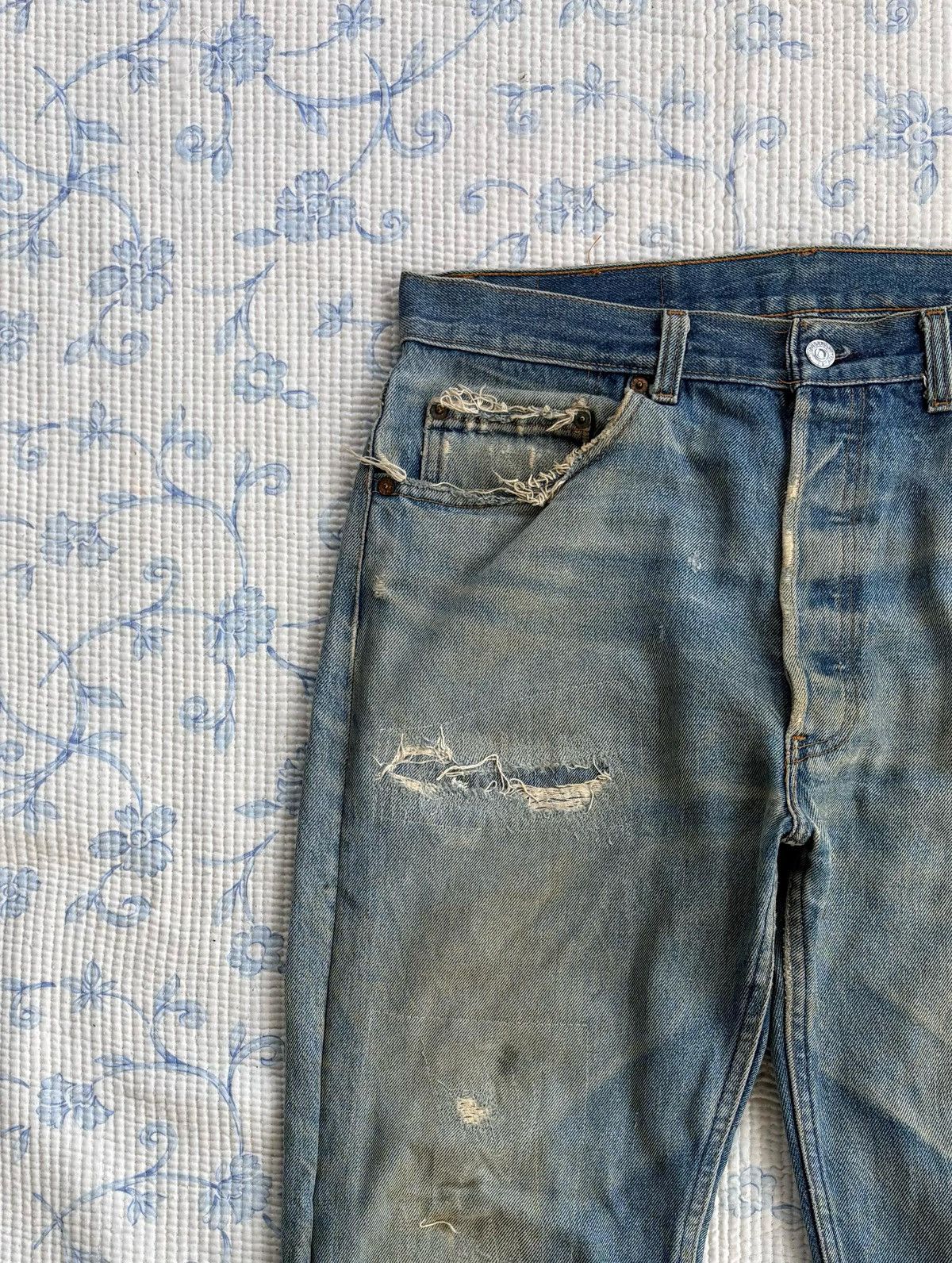 Levi's × Levi's Vintage Clothing Vintage Levi's 501 Distressed Denim Pant Made in USA Size US 34 / EU 50 - 4 Thumbnail