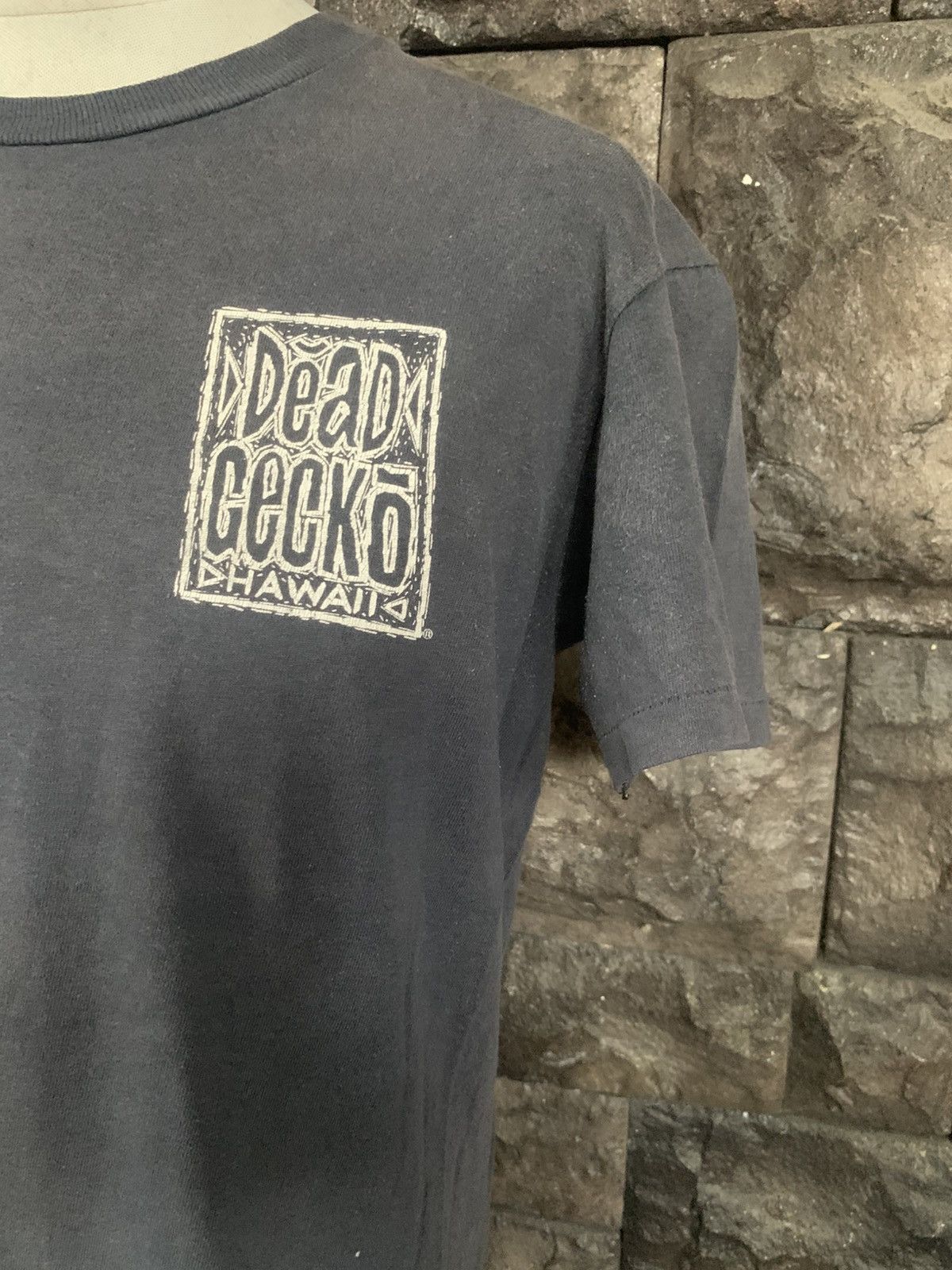 Vintage Vintage 80s Dead Gecko Surf Team Hawaii T shirt Size US M / EU 48-50 / 2 - 4 Thumbnail