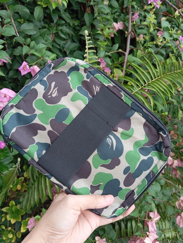 Bape The Bathing Ape BAPE 🦍 e-Mook Camo Pouch Bag Size ONE SIZE - 3 Thumbnail