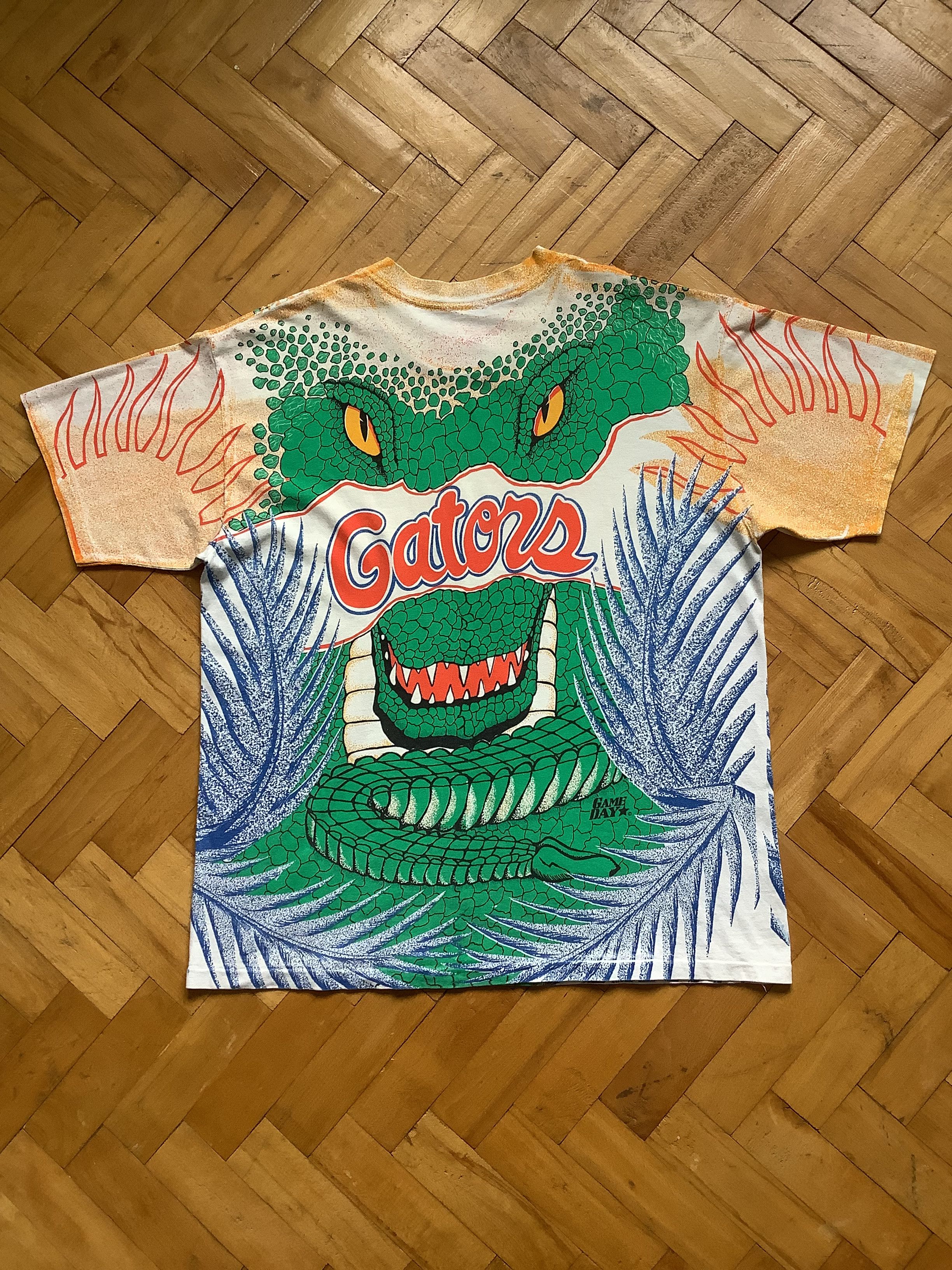 NCAA Rare 90s University of Florida Gators All Over Print T-Shirt Size US XL / EU 56 / 4 - 6 Thumbnail