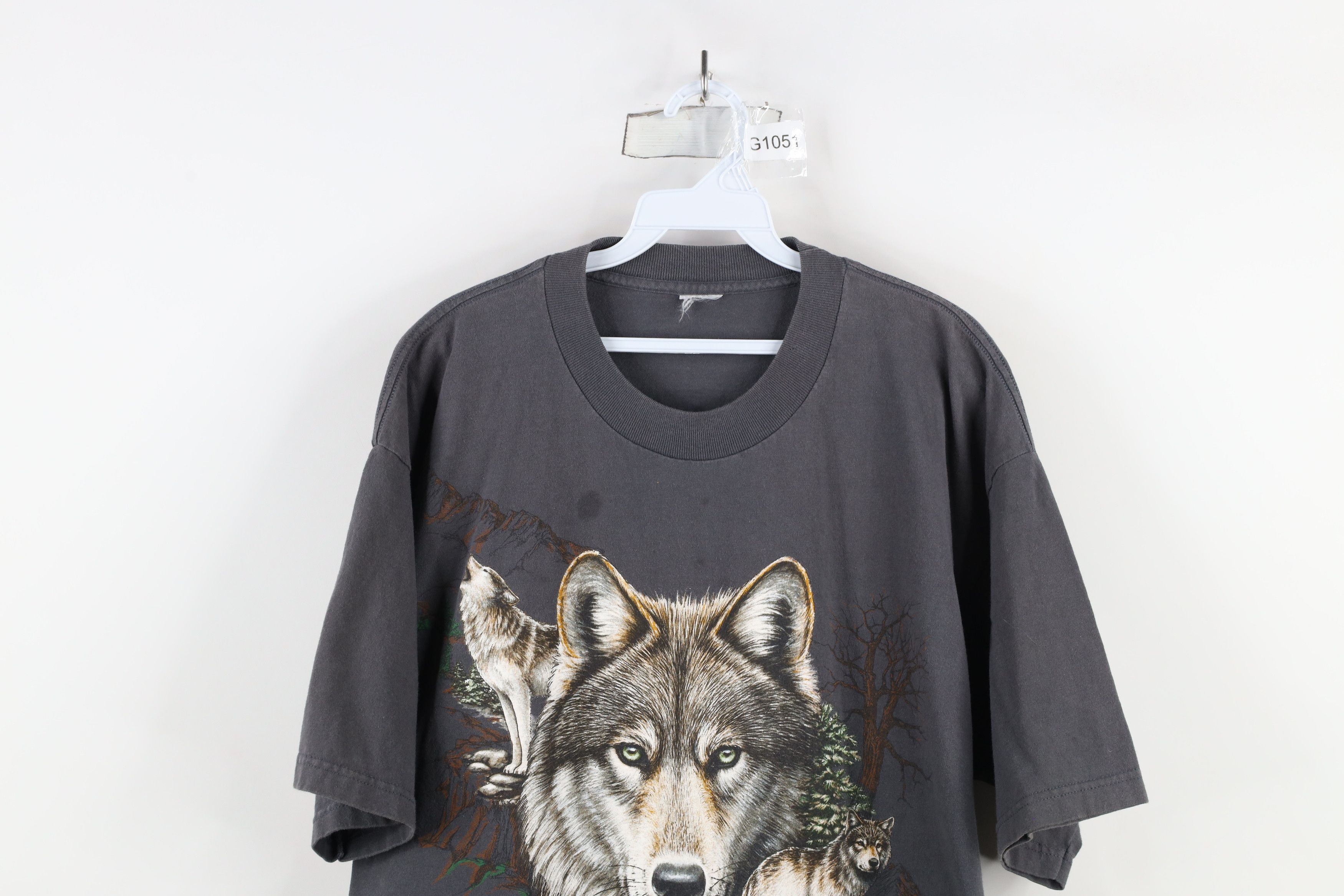 Vintage Vintage 90s Streetwear Nature Wolf Short Sleeve T-Shirt Gray Size US L / EU 52-54 / 3 - 2 Thumbnail