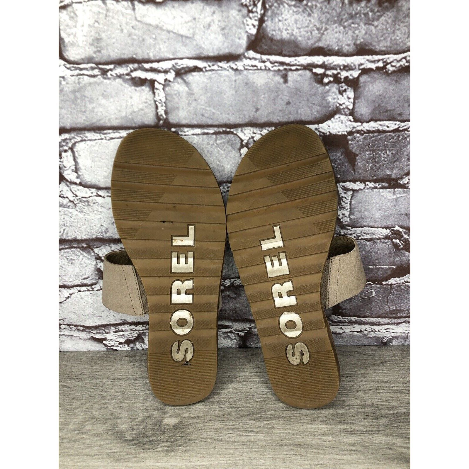 SOREL Sorel Taupe Suede Gold Leather Slides Sandals Women Sz 8.5M Size US 8.5 / IT 38.5 - 18 Thumbnail