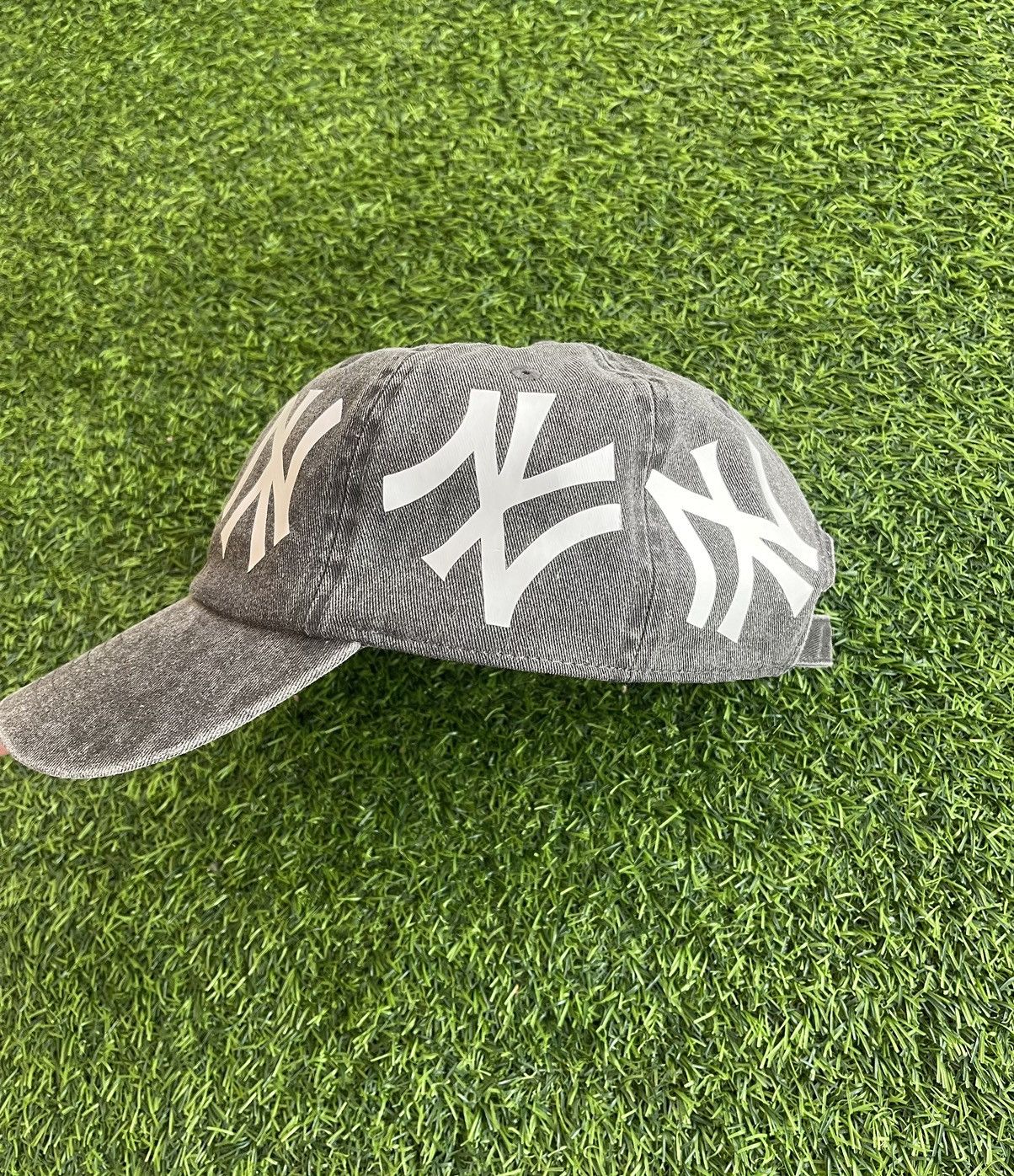Vintage NY AOP HAT Size ONE SIZE - 2 Thumbnail