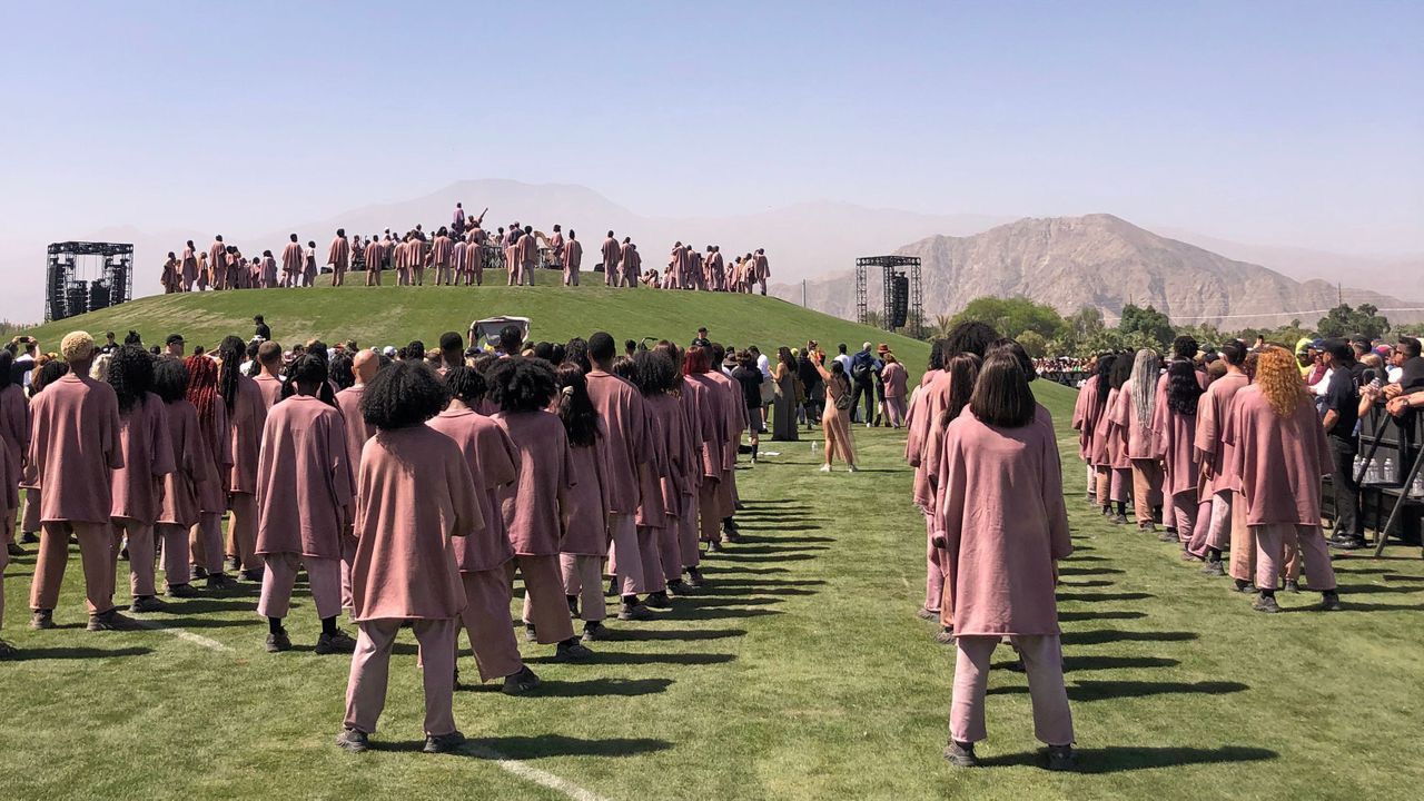 Other Outfit worn at Kanye Wests Sunday Service at Coachella Size US L / EU 52-54 / 3 - 3 Thumbnail
