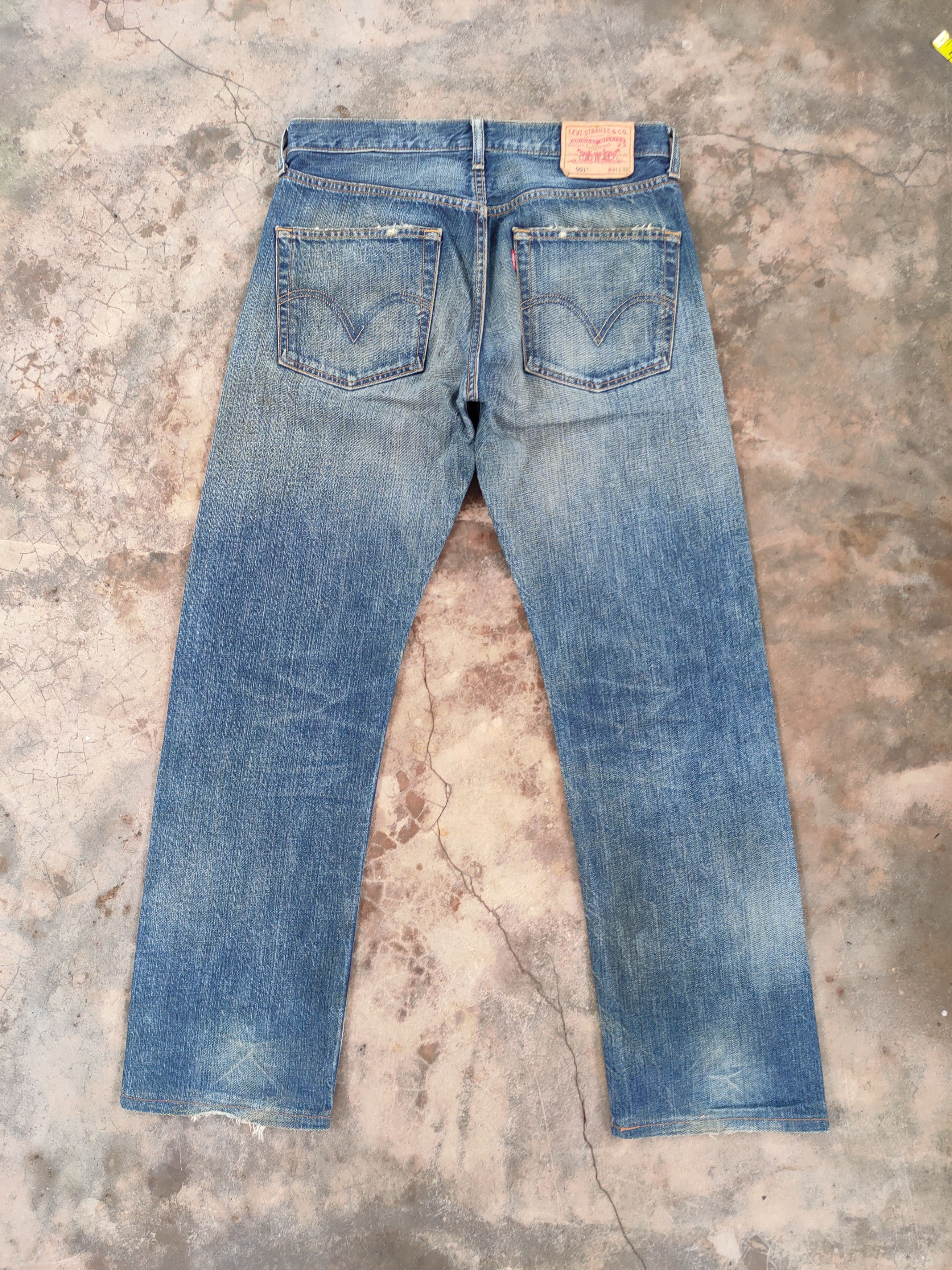Levi's Vintage Clothing VINTAGE LEVI'S 501 RUSTY FADED DISTRESSED DENIM JEANS PANTS Size US 32 / EU 48 - 9 Thumbnail