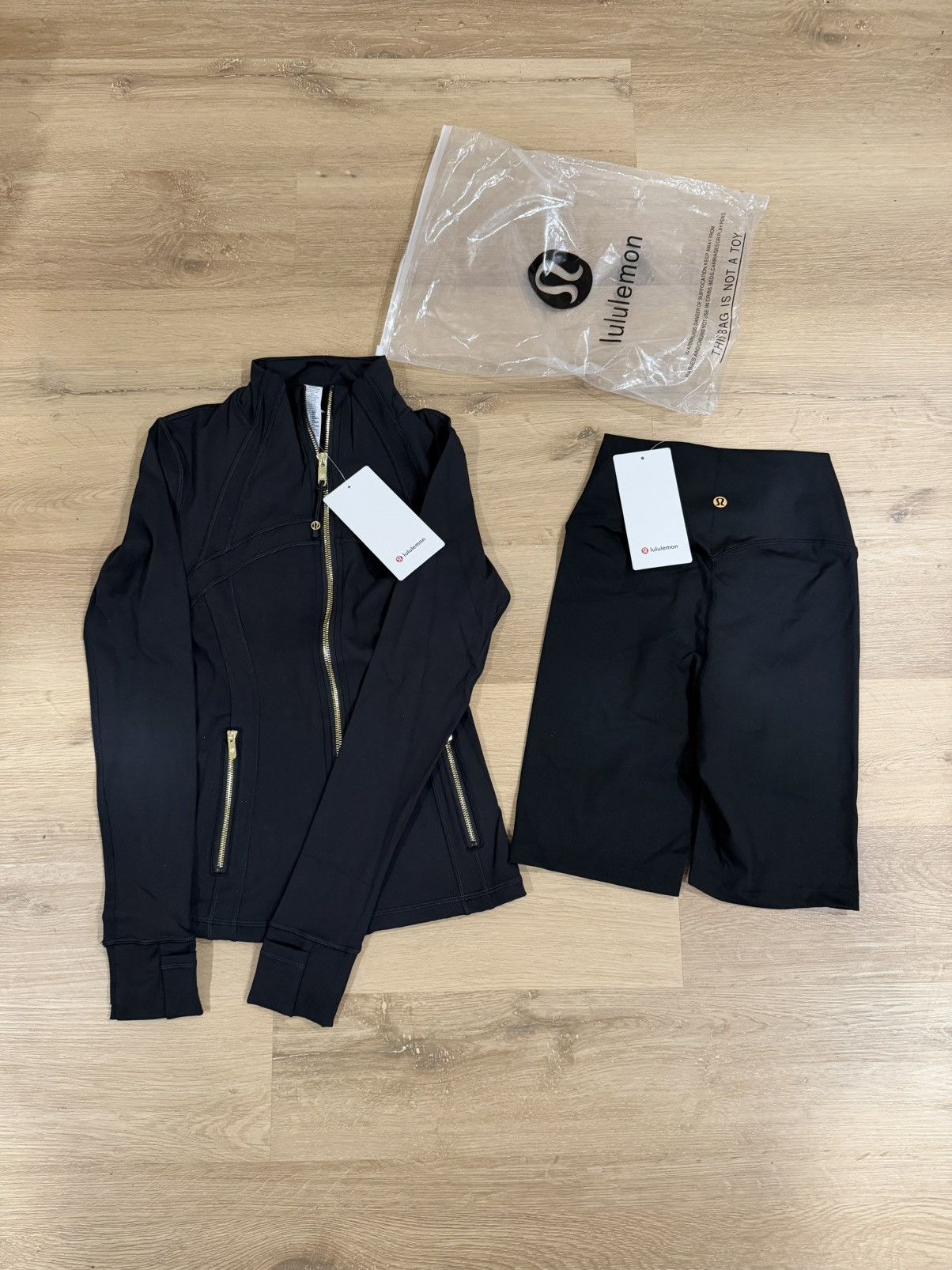 Lululemon Lululemon define jacket set black and gold Size S / US 4 / IT 40 - 1 Thumbnail