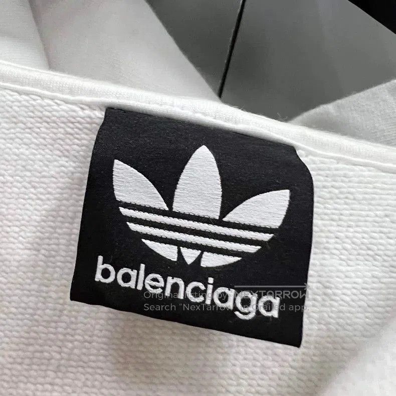 Balenciaga Balenciaga x Adidas White Logo Hoodie. Size US XL / EU 56 / 4 - 3 Thumbnail