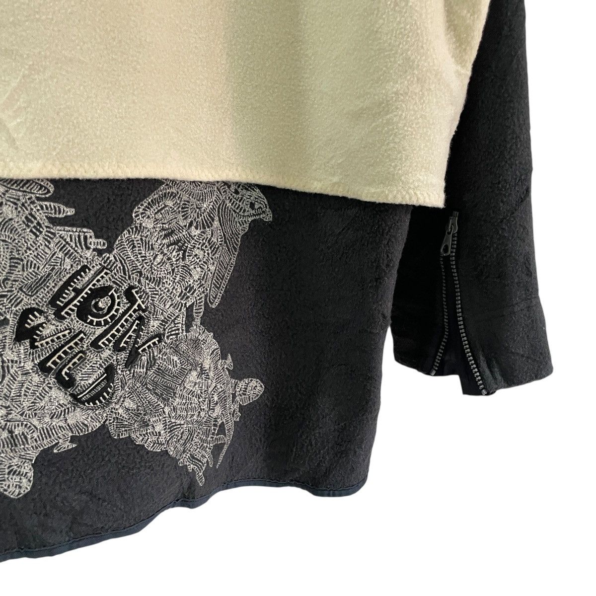 Other Vintage Hot Wild Embroidery Logo Jacket Size US XXL / EU 58 / 5 - 2 Thumbnail