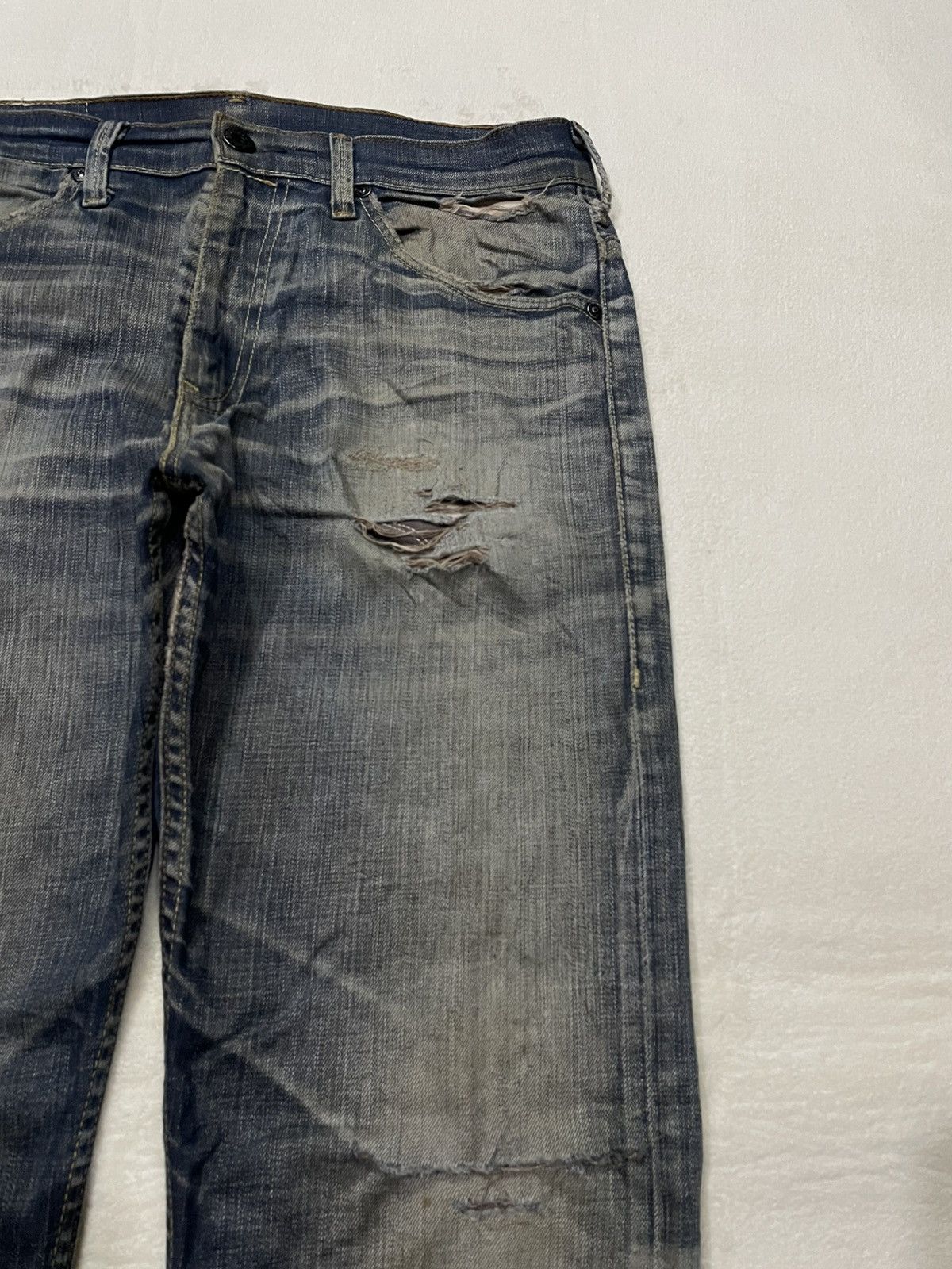 Vintage Levi’Strauss & Co. Distress Faded Mudwash Jeans