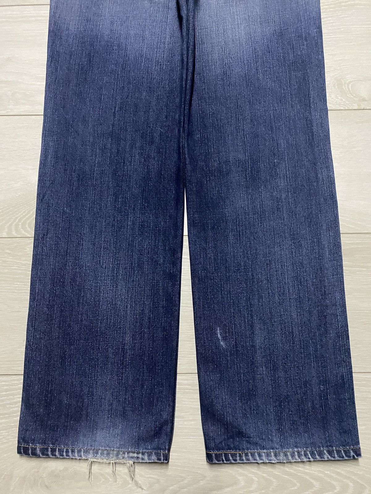 Levi's Vintage Levis 702 Blue Wash Distressed Loose Jeans Size US 31 - 6 Thumbnail