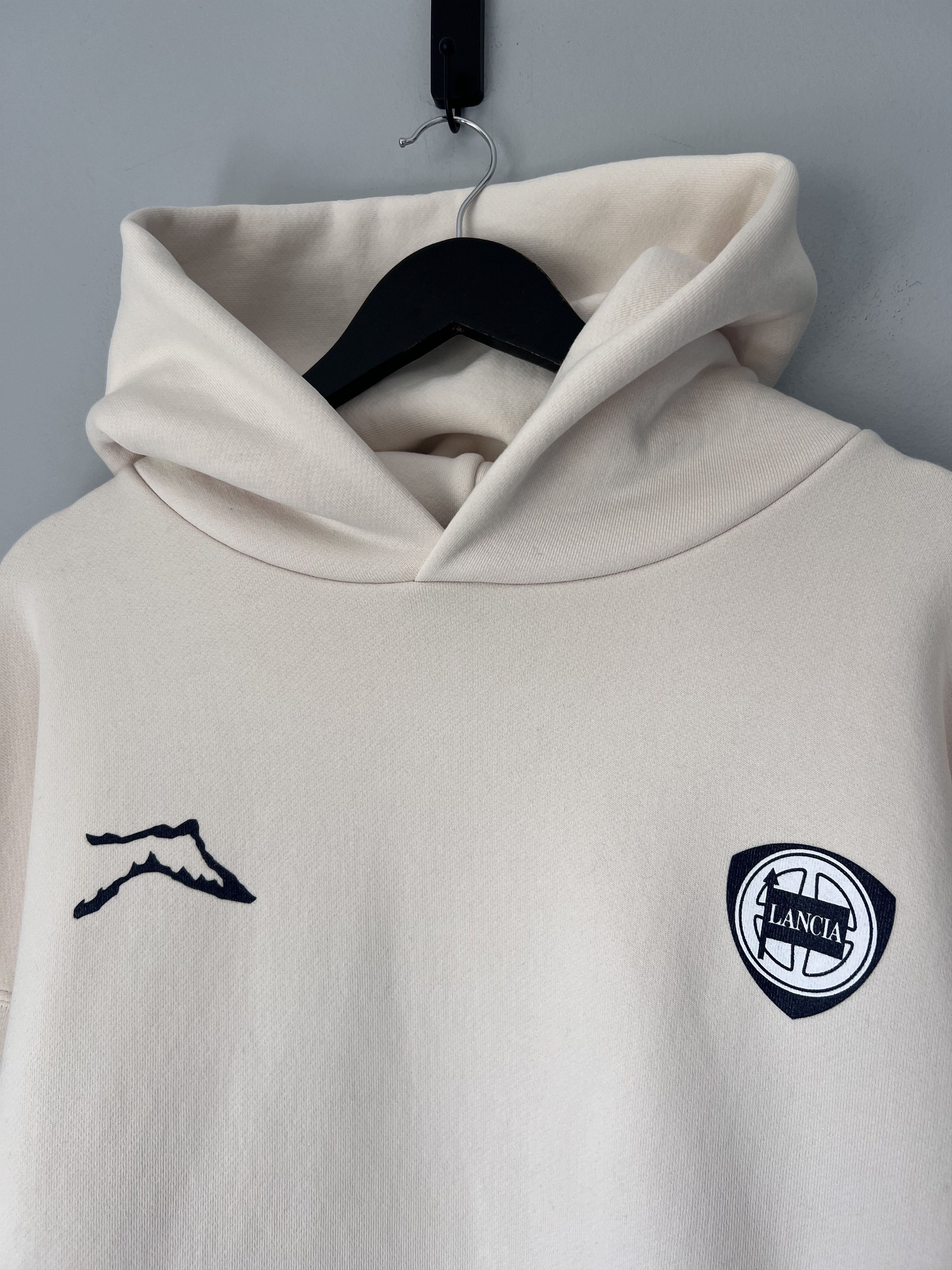 Akimbo Club Akimbo Club Lancia Livery Hoodie in Cream Size US XL / EU 56 / 4 - 2 Thumbnail