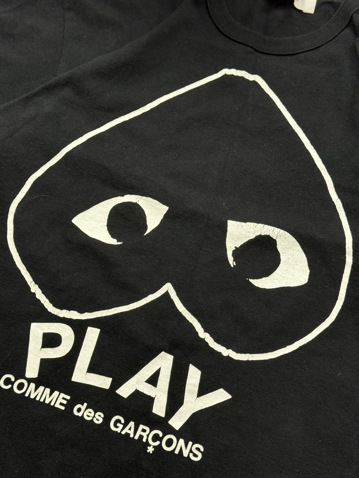 Comme des Garcons CDG Play Comme Des Garçons Inverted Heart Black and White Size US M / EU 48-50 / 2 - 4 Thumbnail