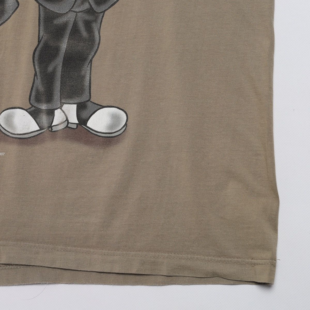 Vintage Sesame Street Vintage 1997 Tee CTW Ernie Bert Men in Black Size US XL / EU 56 / 4 - 4 Thumbnail