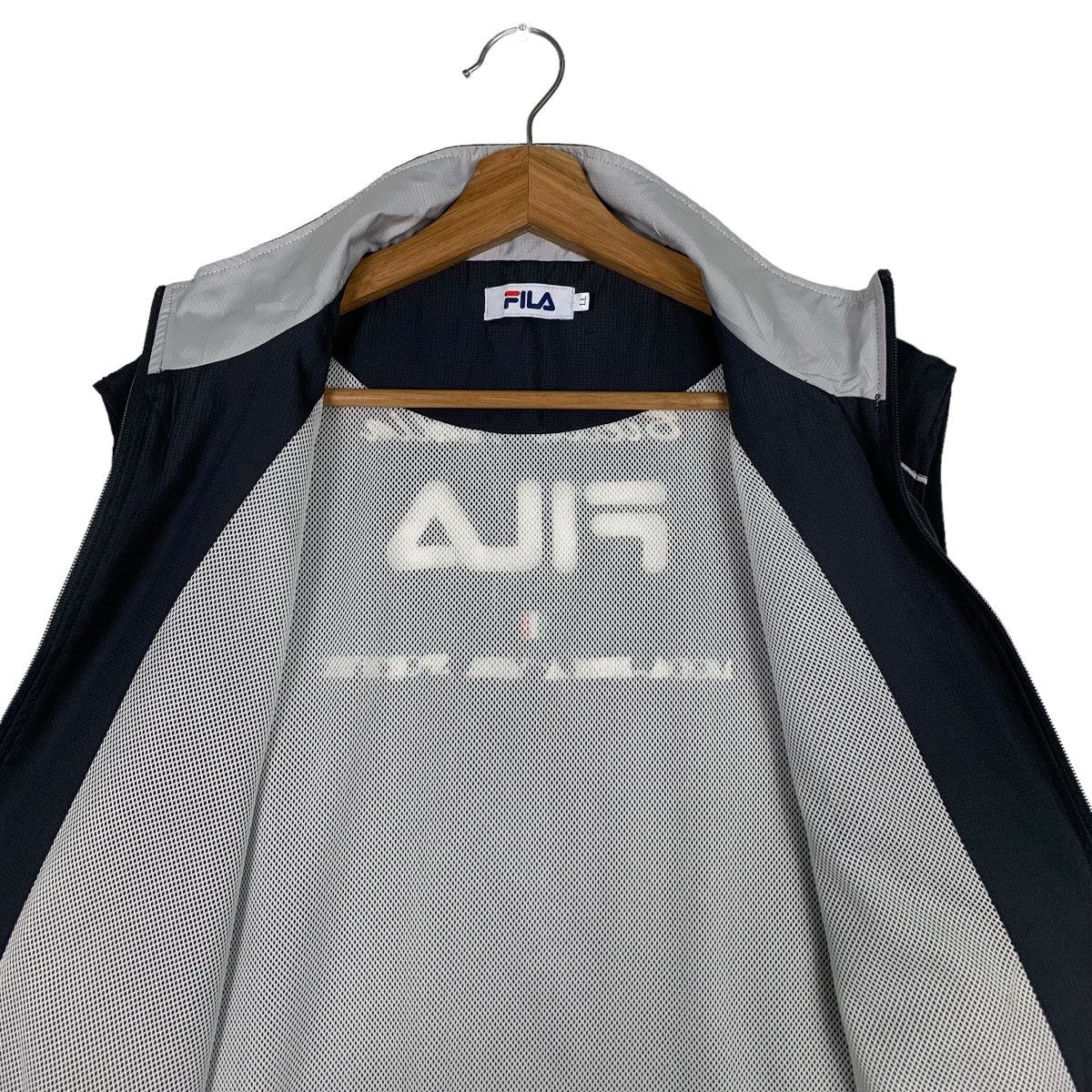 Fila FILA Embroidery Big Logo Light Vest #0105-C6 Size US L / EU 52-54 / 3 - 14 Thumbnail