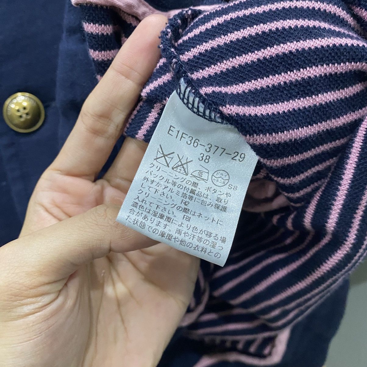 Burberry Vintage Burberry Blue Label Oversize Hood Poncho Cape Jacket Size XS / US 0-2 / IT 36-38 - 15 Thumbnail