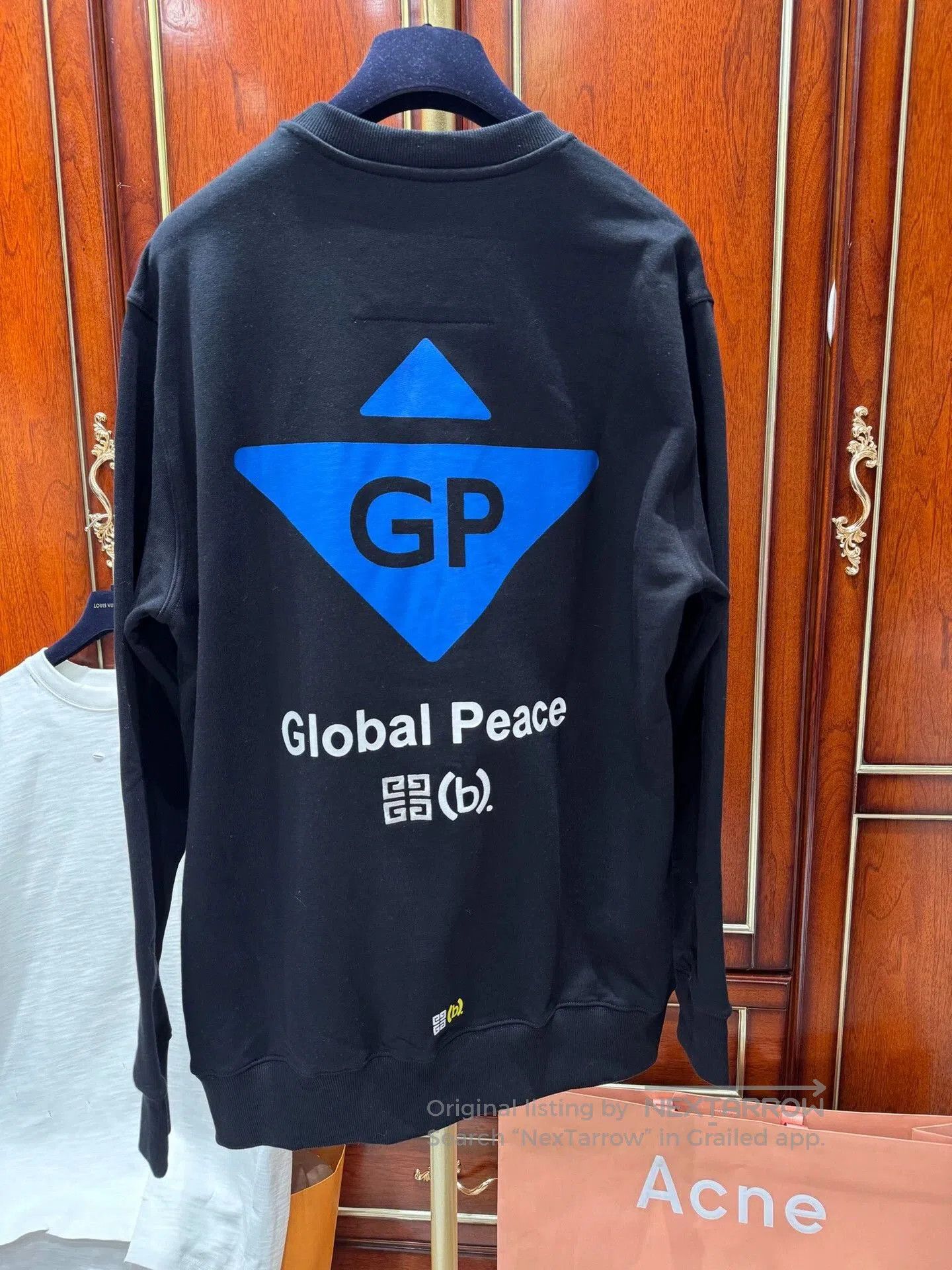 Givenchy Givenchy Sweatshirt S Size Oversized. Size US S / EU 44-46 / 1 - 2 Thumbnail
