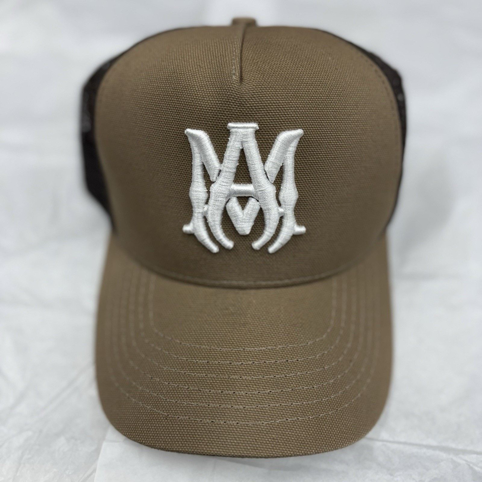 Amiri Amiri Logo Trucker Hat ' Ermine White ' | GREAT CONDITION! Size ONE SIZE - 1 Thumbnail