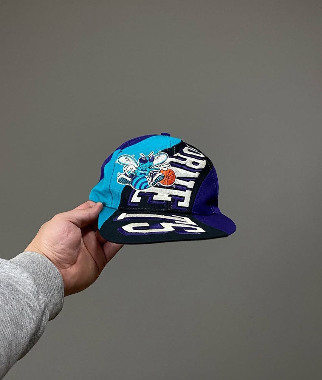 Drew Pearson Vintage Charlotte Hornets 90s Drew Pearson Snapback 🏀🐝 Size ONE SIZE - 2 Thumbnail