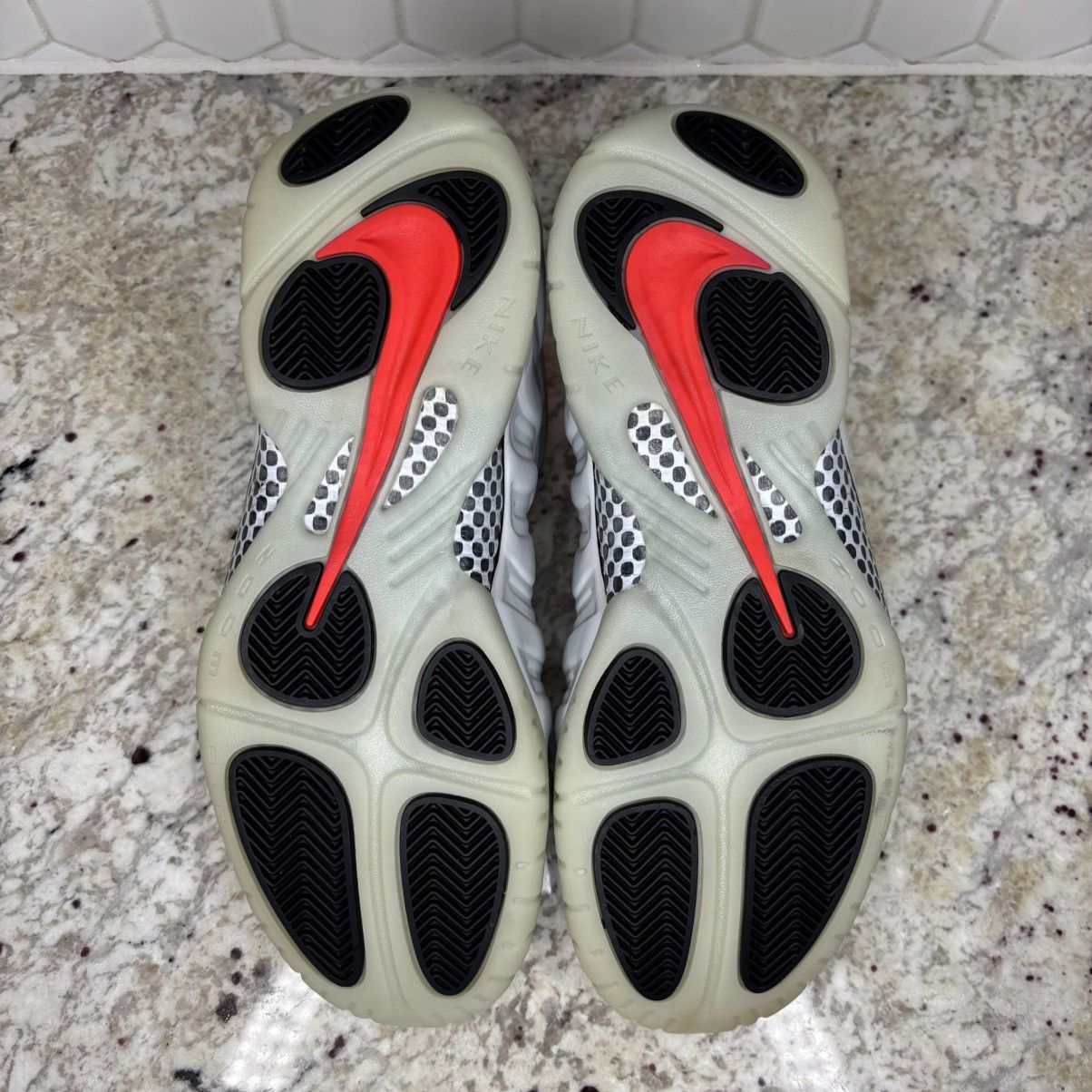 Nike Size 10.5-Nike Foamposite Premium Pure PlatinumNO BOX/INSOLE Size US 10.5 / EU 43-44 - 10 Thumbnail
