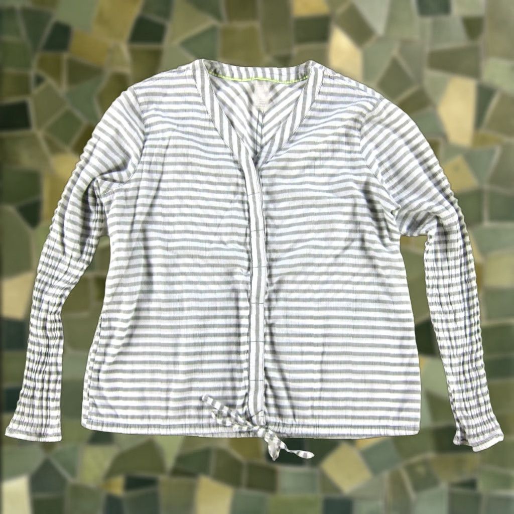 Mountain Hardwear Mountain Hardwear Shirt L Womens 100% Cotton Grey White Stripe Button Down Long Sleeve Shirt L Size L / US 10 / IT 46 - 1 Thumbnail