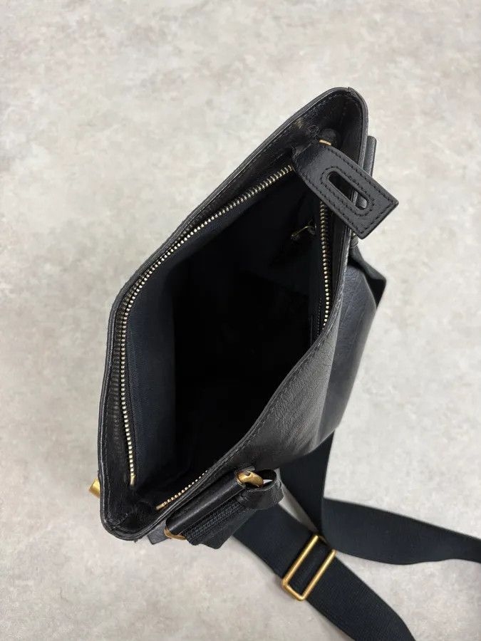Yves Saint Laurent AW2002 Yves Saint Laurent Black Lock Crossbody Leather Bag Size ONE SIZE - 7 Thumbnail