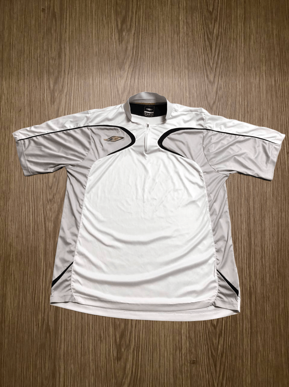 Umbro Vintage Umbro t-shirt Streetwear Size US XL / EU 56 / 4 - 1 Thumbnail