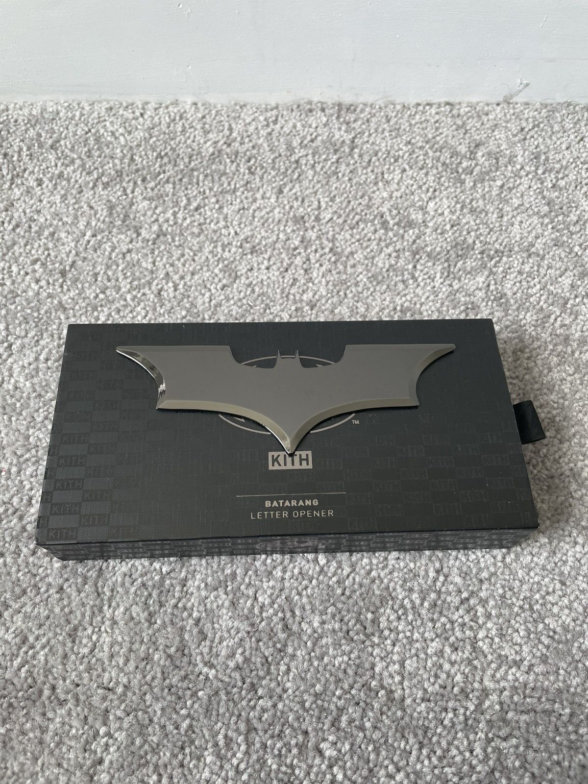 Kith Kith x Batman Batarang Letter Opener Size ONE SIZE - 1 Thumbnail