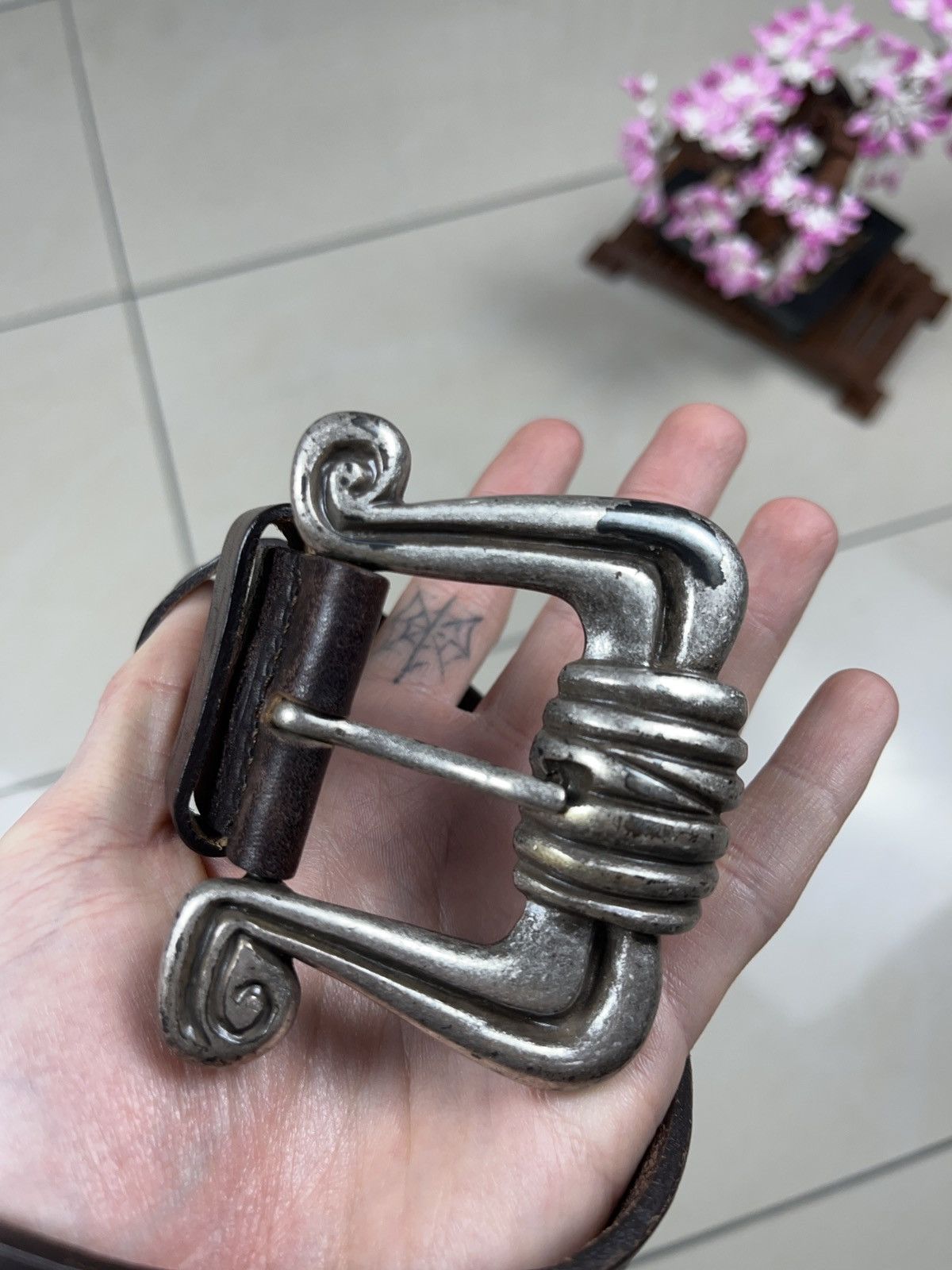 Genuine Leather × Vintage ➕ vintage genuine leather oversize buckle brown belt Size ONE SIZE - 2 Thumbnail