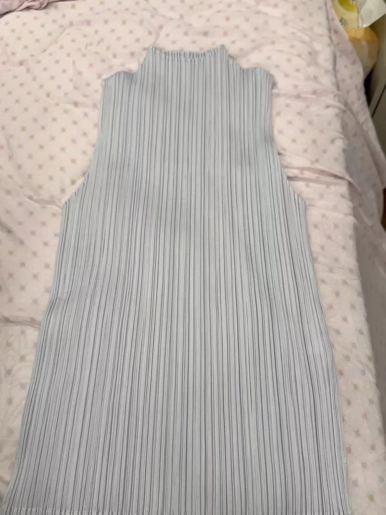 Issey Miyake Issey Miyake size:3 Light grey pleated vest Size XS / US 0-2 / IT 36-38 - 1 Thumbnail