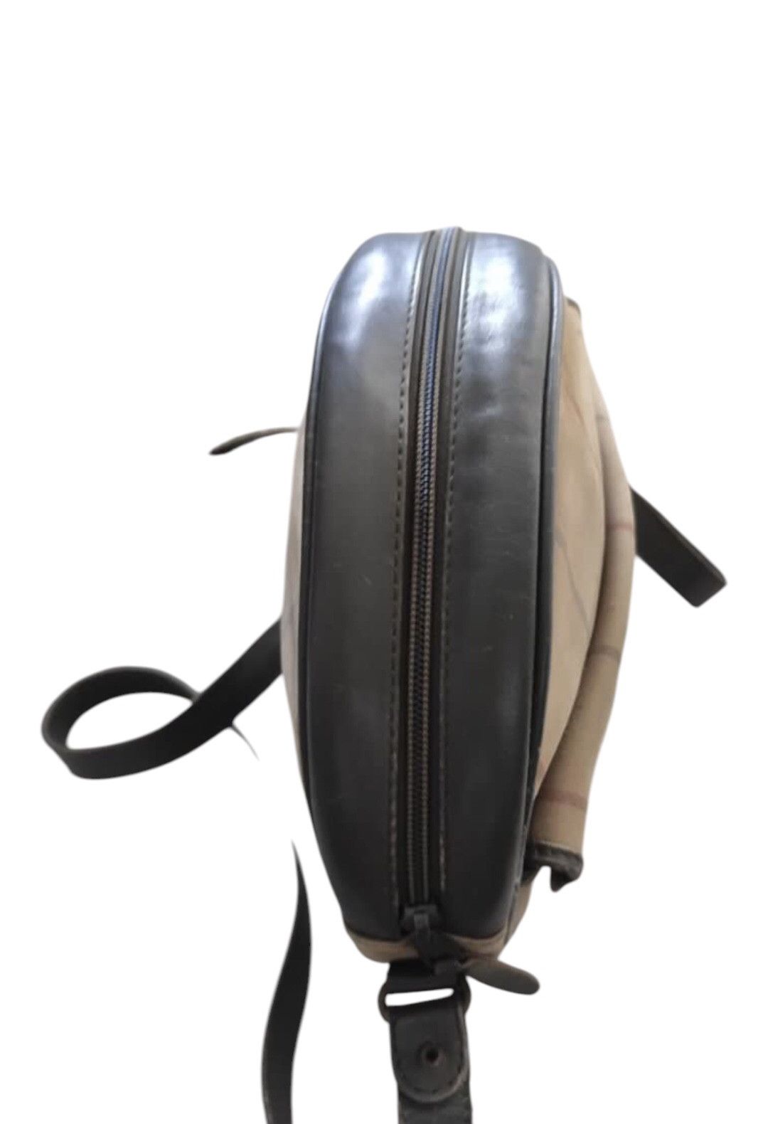 Burberry × Vintage Rare Vintage Burberry Roundbag Size ONE SIZE - 5 Thumbnail