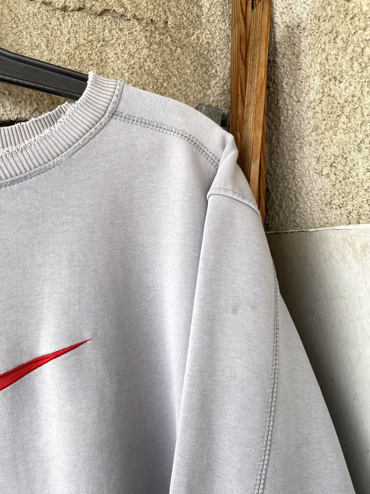 Nike Vintage Y2K Nike Big Logo Distressed Trashed Sweatshirt Size US XL / EU 56 / 4 - 11 Thumbnail