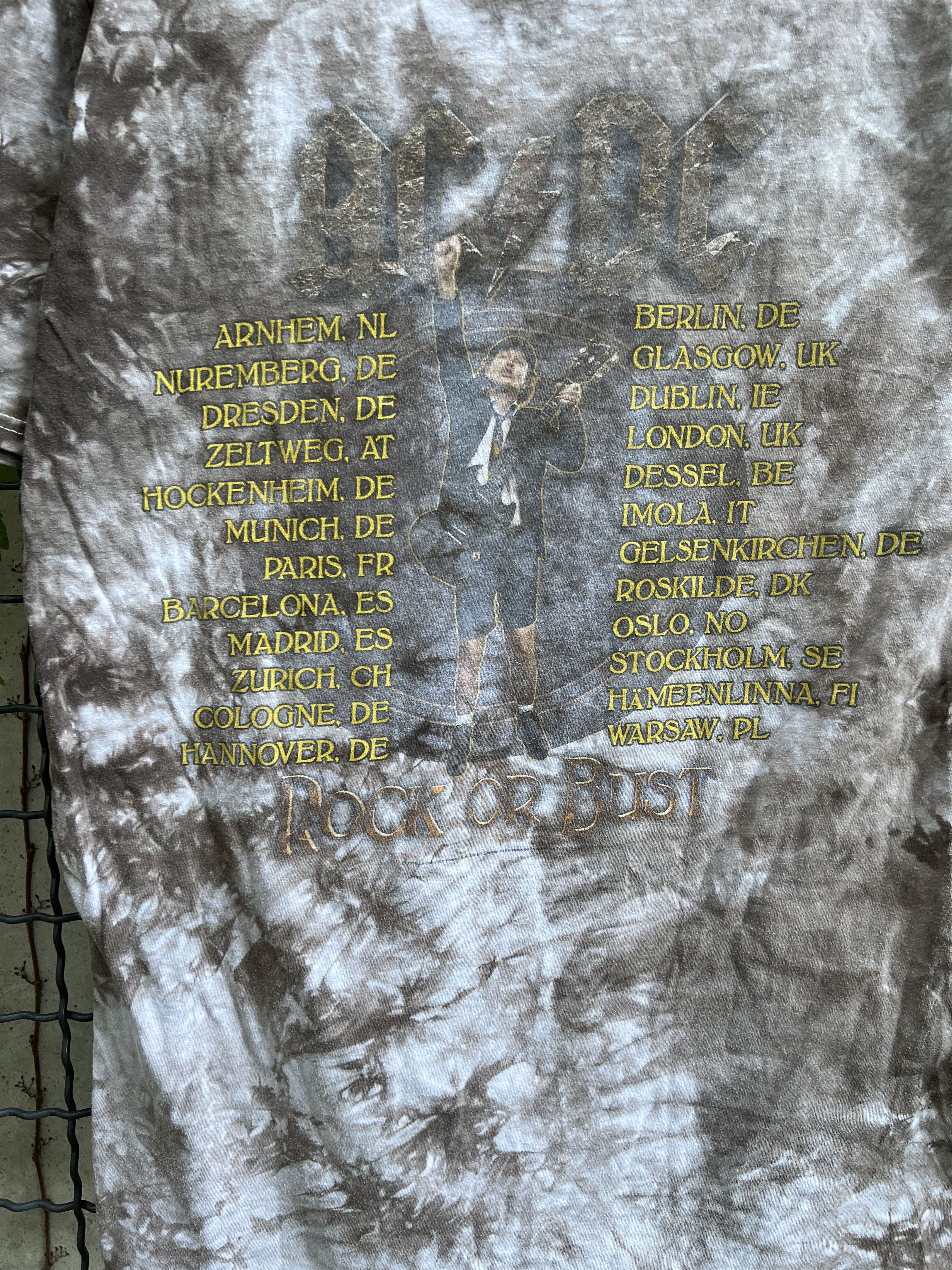 Band Tees Vintage 2015 AC/DC Rock Band Tour Tie Dye T-shirt Size US M / EU 48-50 / 2 - 15 Thumbnail