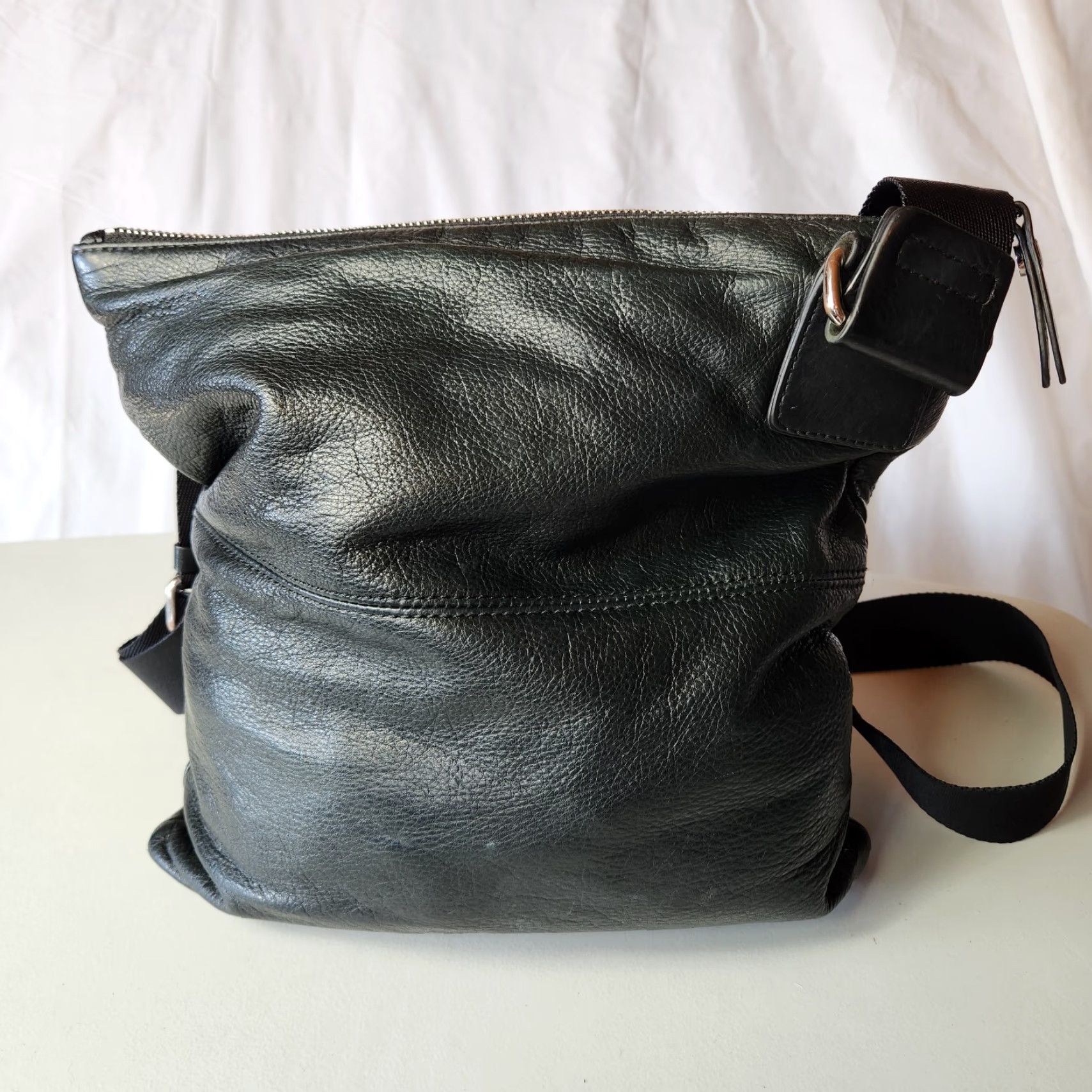 Buttero Margot Womens Purse Crossbody Leather Black Butter Soft Double Zipper Size ONE SIZE - 3 Thumbnail