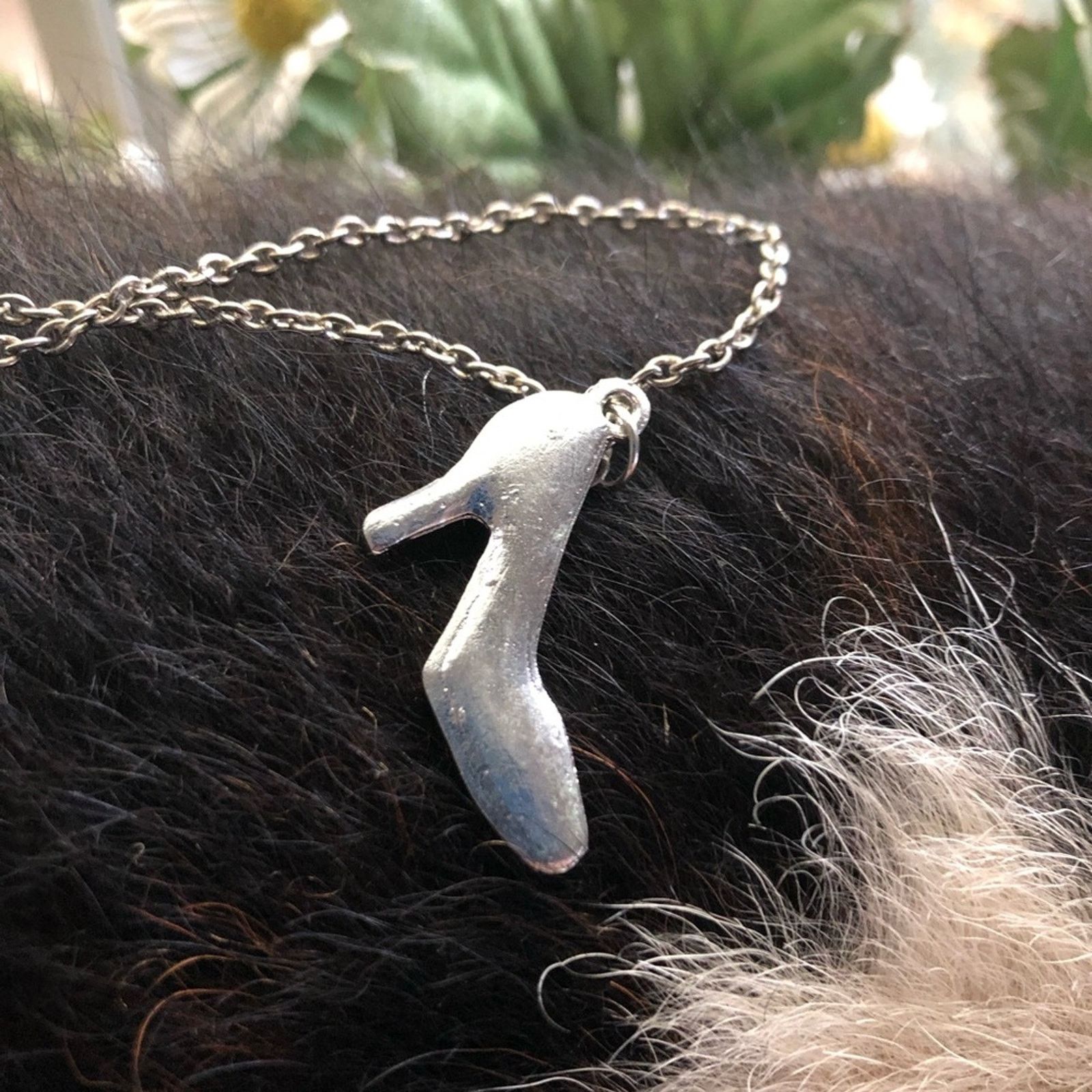 Jewelry Antique silver tone light yellow stone ladies shoe necklace Size ONE SIZE - 5 Thumbnail