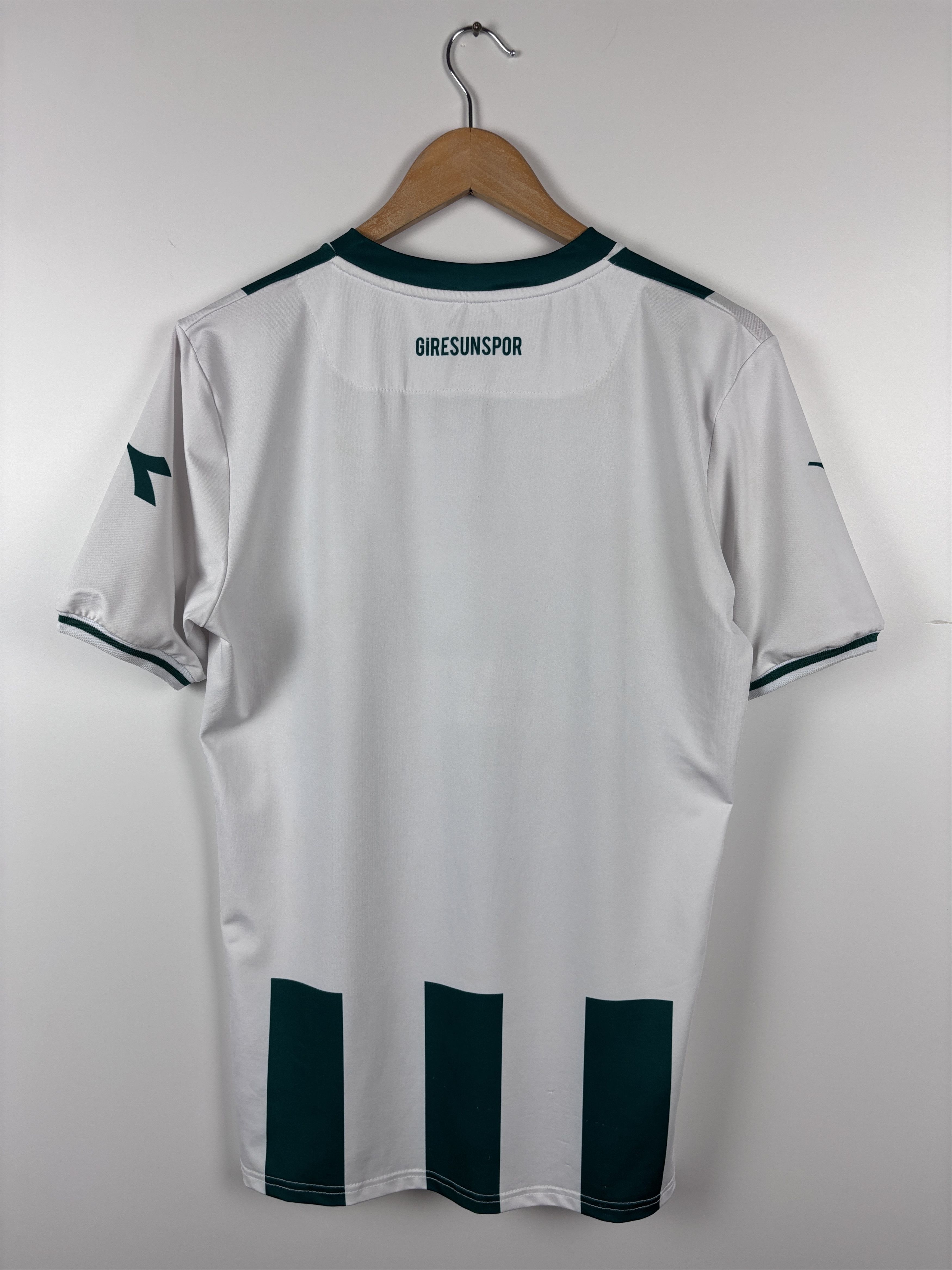 Diadora Giresunspor 2020-21 Home Football Shirt Jersey Diadora M Size US M / EU 48-50 / 2 - 6 Thumbnail