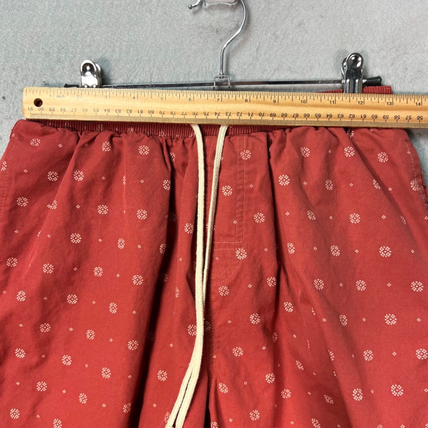 Vintage Mollusk Womens Large Red Elastic Waist Shorts Bermuda Cotton Blend Floral Pattern Size 36" / US 14 / IT 50 - 6 Thumbnail