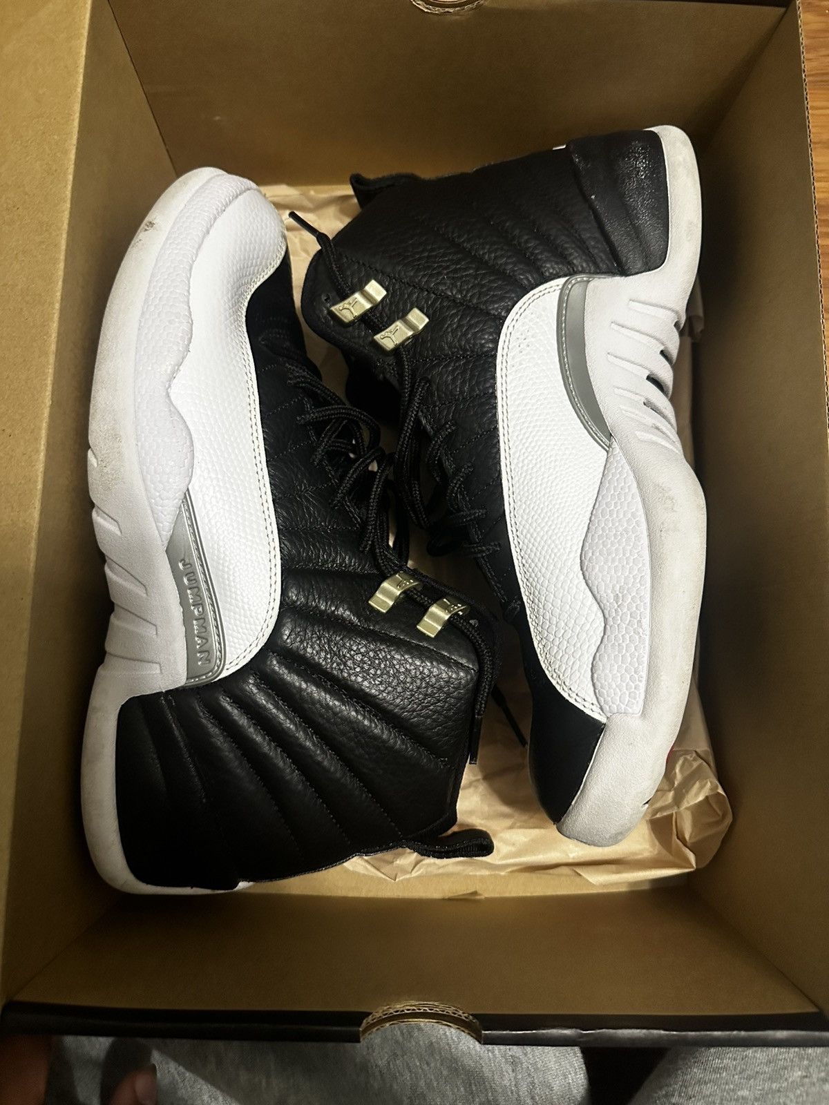 Jordan Brand Jordan 12 playoff highs Size US 9 / EU 42 - 1 Thumbnail