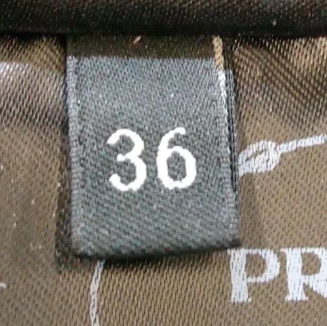Prada Prada Sleeveless V. Size S / US 4 / IT 40 - 6 Thumbnail