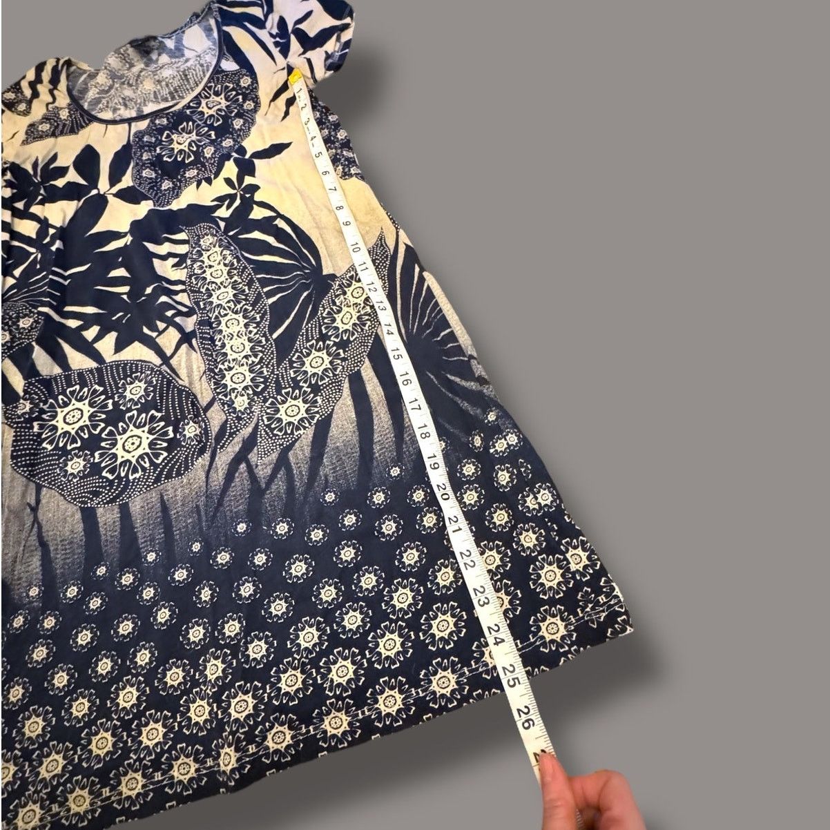 Lucky Brand Lucky Brand Tropical Print Navy Cream T-Shirt Dress Size S Size S / US 4 / IT 40 - 2 Thumbnail