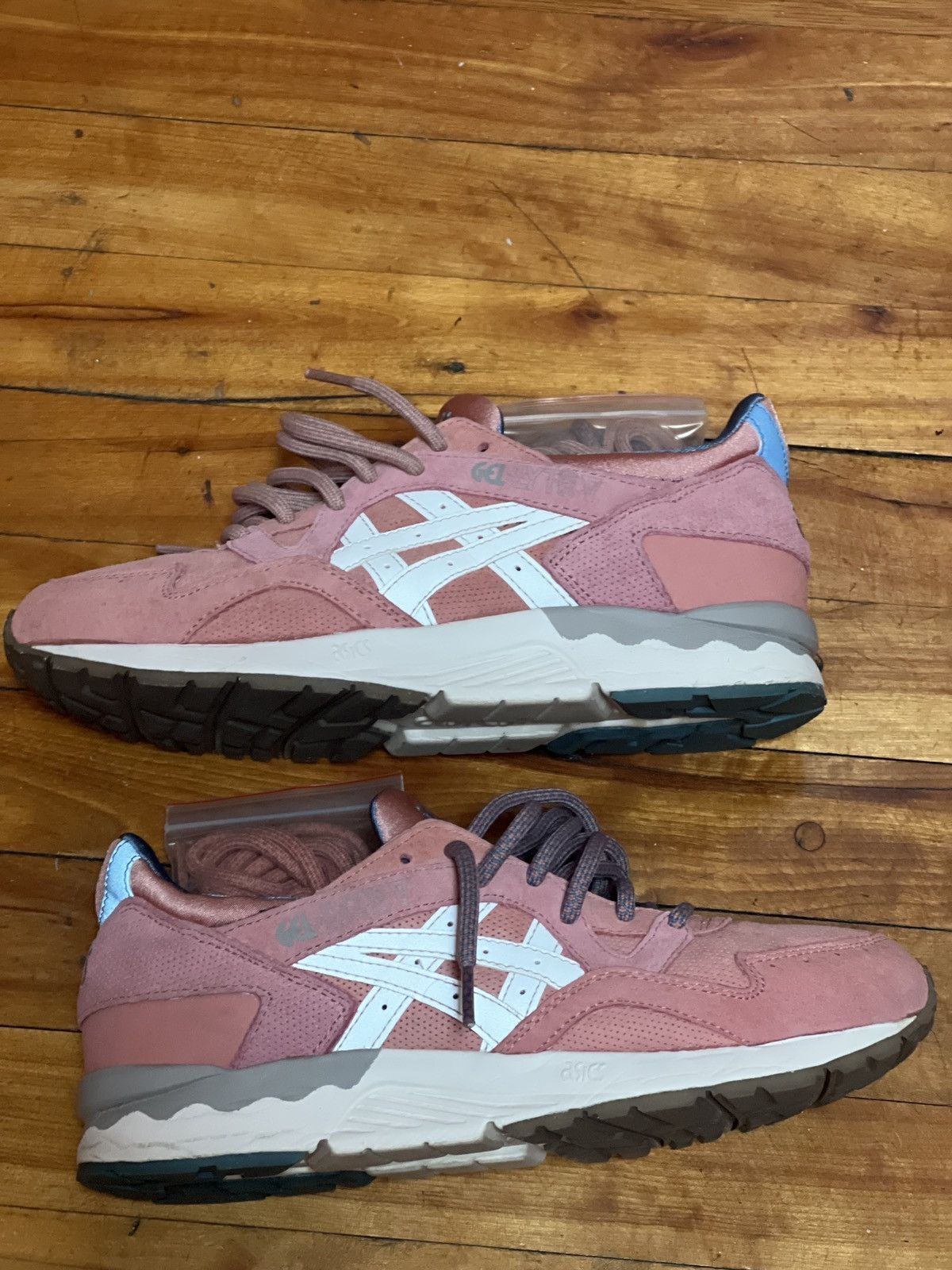 Asics ASICS Gel-Lyte V x Ronnie Fieg Size US 7 / EU 40 - 2 Thumbnail