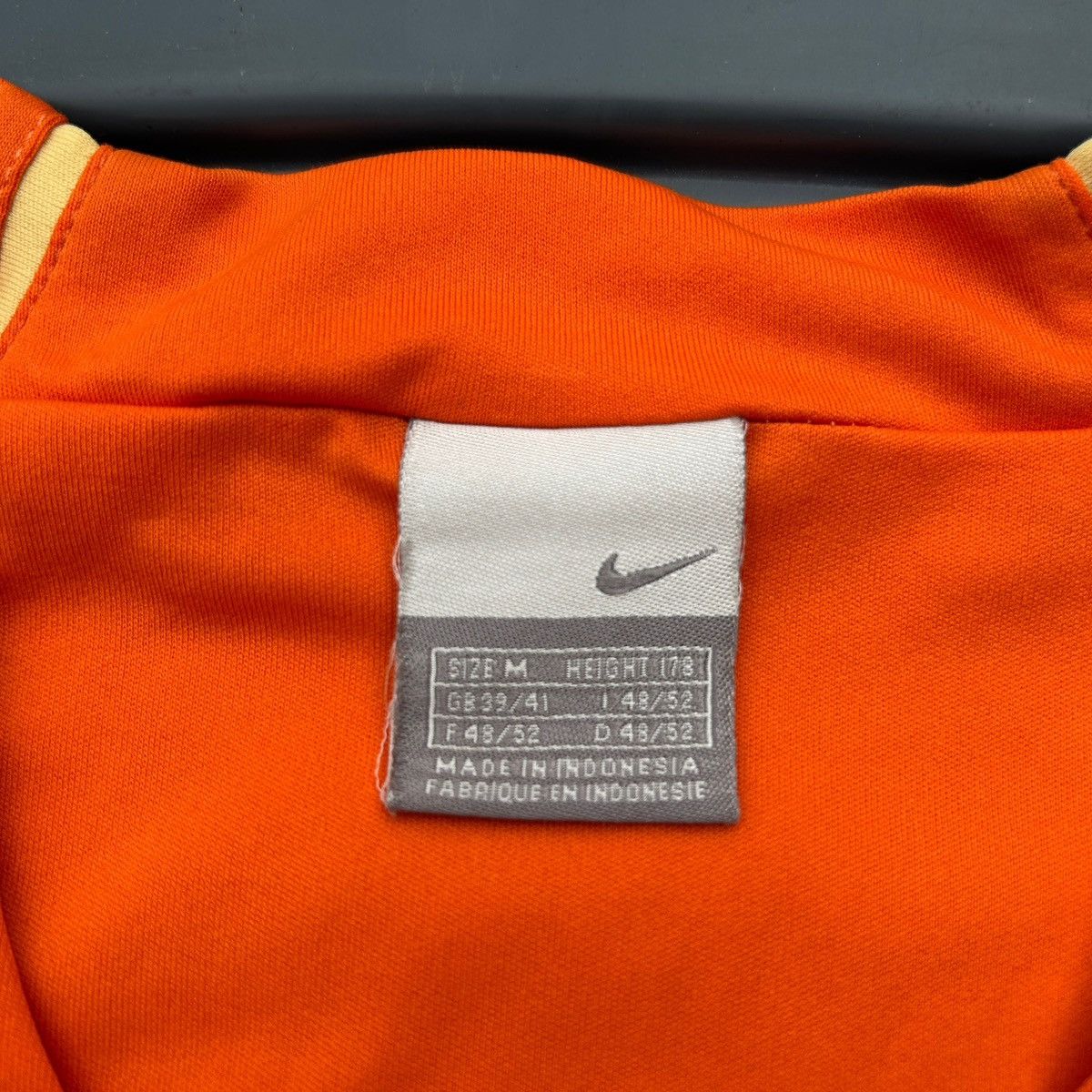 Nike Vintage Nike Manchester United Orange 🍊 Size US XS / EU 42 / 0 - 4 Thumbnail