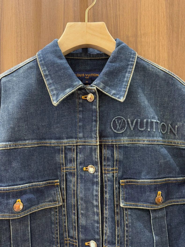 Louis Vuitton Louis Vuitton Embroidered Logo denim jacket Size XS / US 0-2 / IT 36-38 - 3 Thumbnail