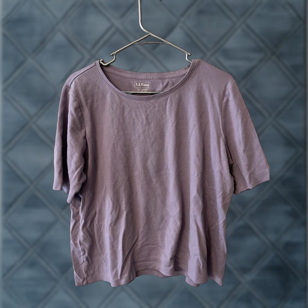 Vintage VINTAGE? No, LL Bean Shirt Women 1X Purple 100% Cotton Crew Neck Short Sleeve T-Shirt Plus Size Womens, Basic, Casual, All Seasons Size XL / US 12-14 / IT 48-50 - 1 Thumbnail