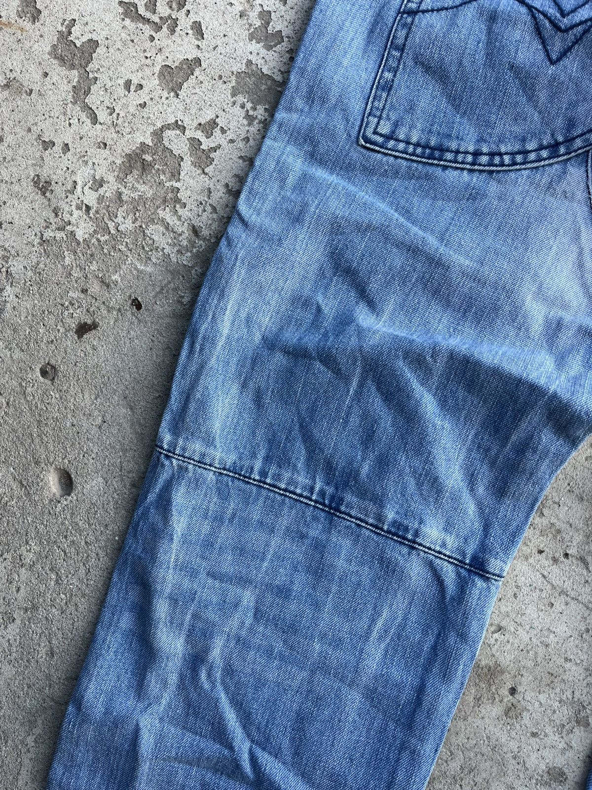 If Six Was Nine × Japanese Brand × Le Grande Bleu (L.G.B.) Jeans Dirty Pants Faded Crash Denim Thrashed Y2K Distressed Size US 34 / EU 50 - 13 Thumbnail