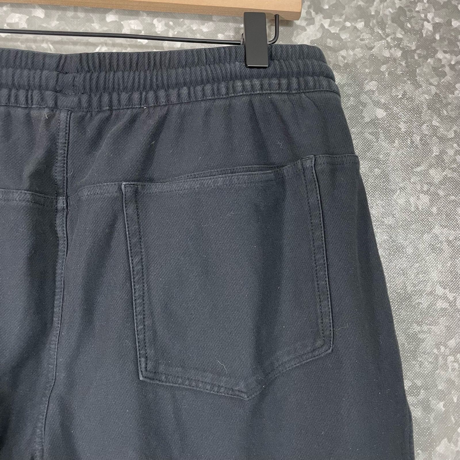 Athleta Athleta Women's Black Straight Leg Sweatpants - Size Medium Size 30" / US 8 / IT 44 - 6 Thumbnail