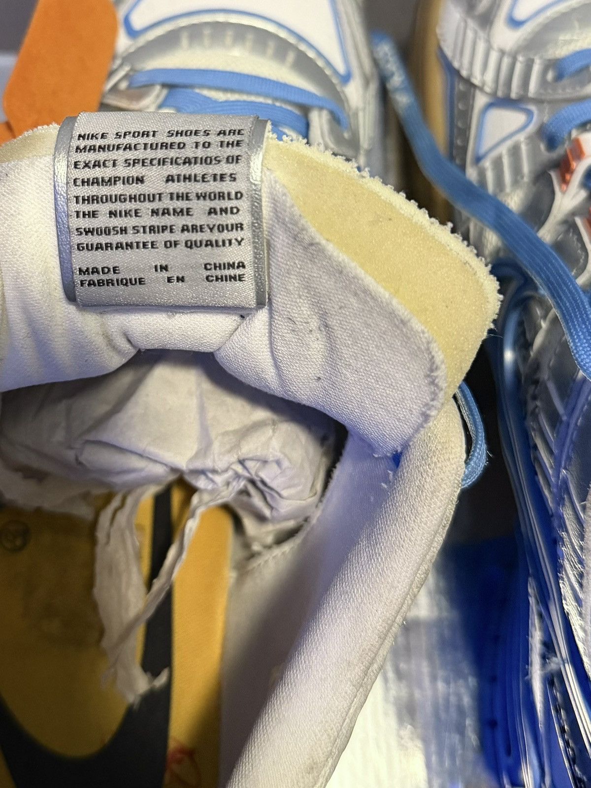 Nike × Off-White Off-White UNC Nike Air Rubber Dunk Size 11 Size US 11 / EU 44 - 5 Thumbnail