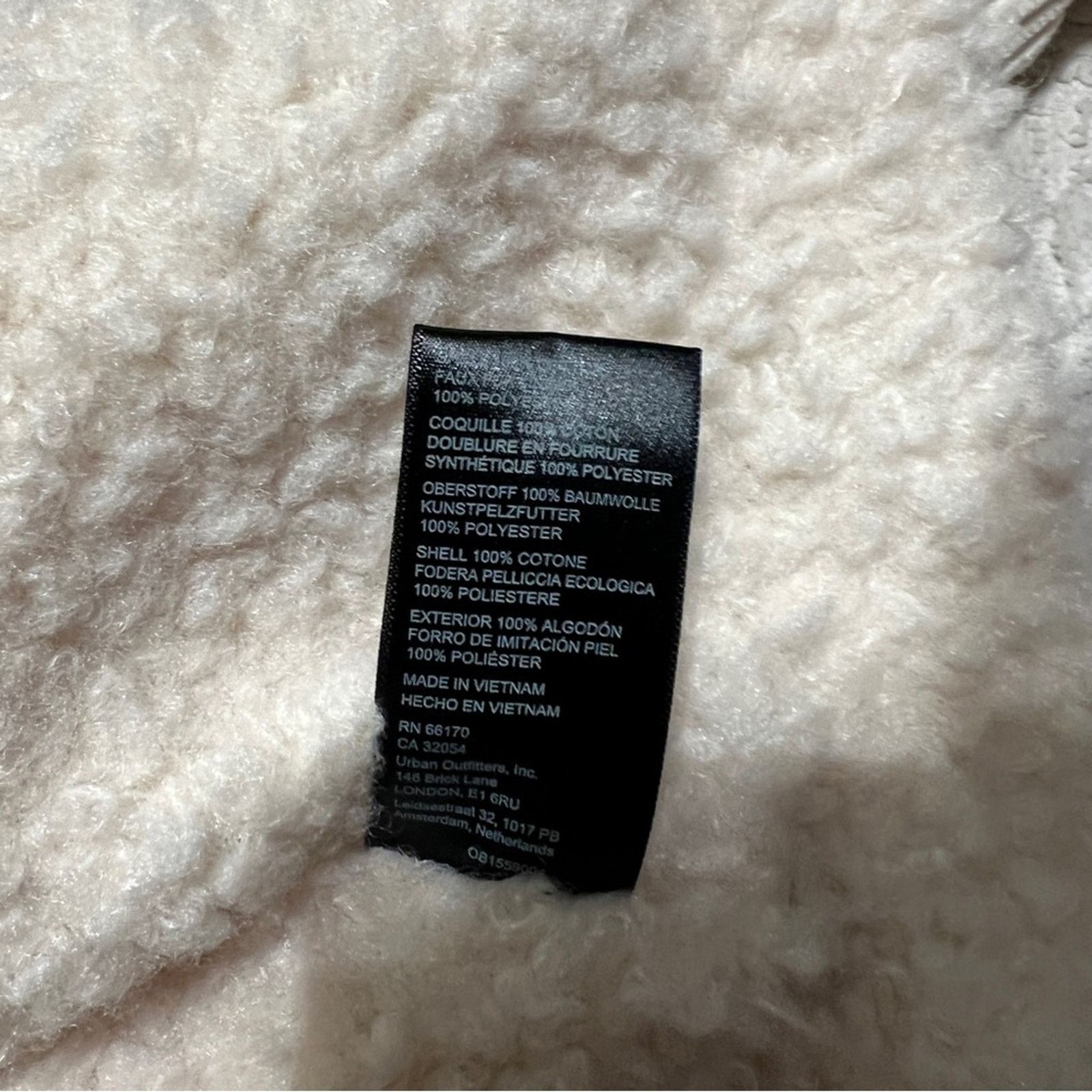 Urban Outfitters Urban Outfitters BDG Ivory/Cream Sherpa Jacket Women’s Small Size S / US 4 / IT 40 - 7 Thumbnail