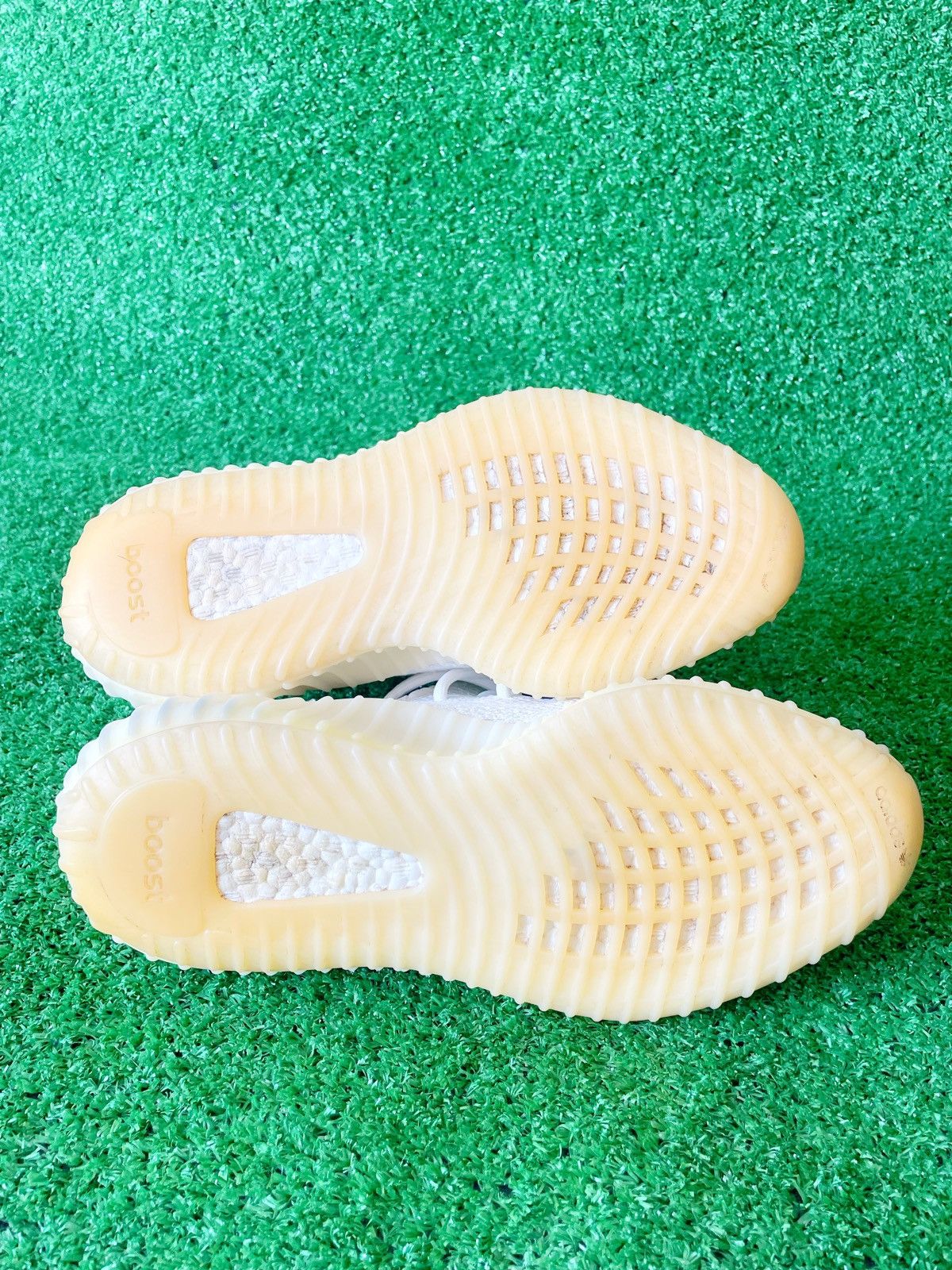 Adidas × Kanye West Adidas Yeezy Boost 350 V2 Cream White Size 40 SS18 Size US 7 / EU 40 - 6 Thumbnail