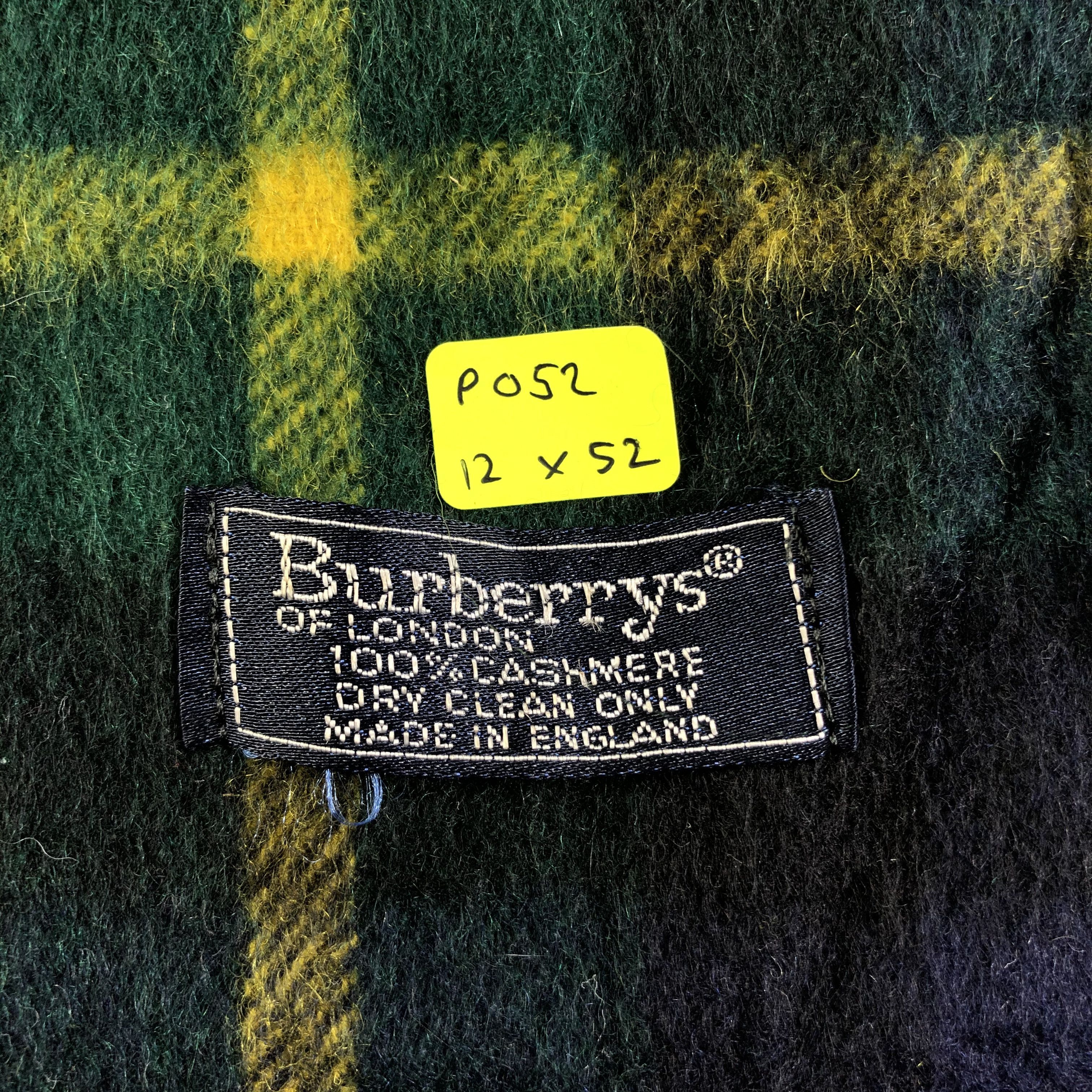 Burberry Burberrys Cashmere Scarf / Muffler / Neckwear P052 Size ONE SIZE - 8 Thumbnail